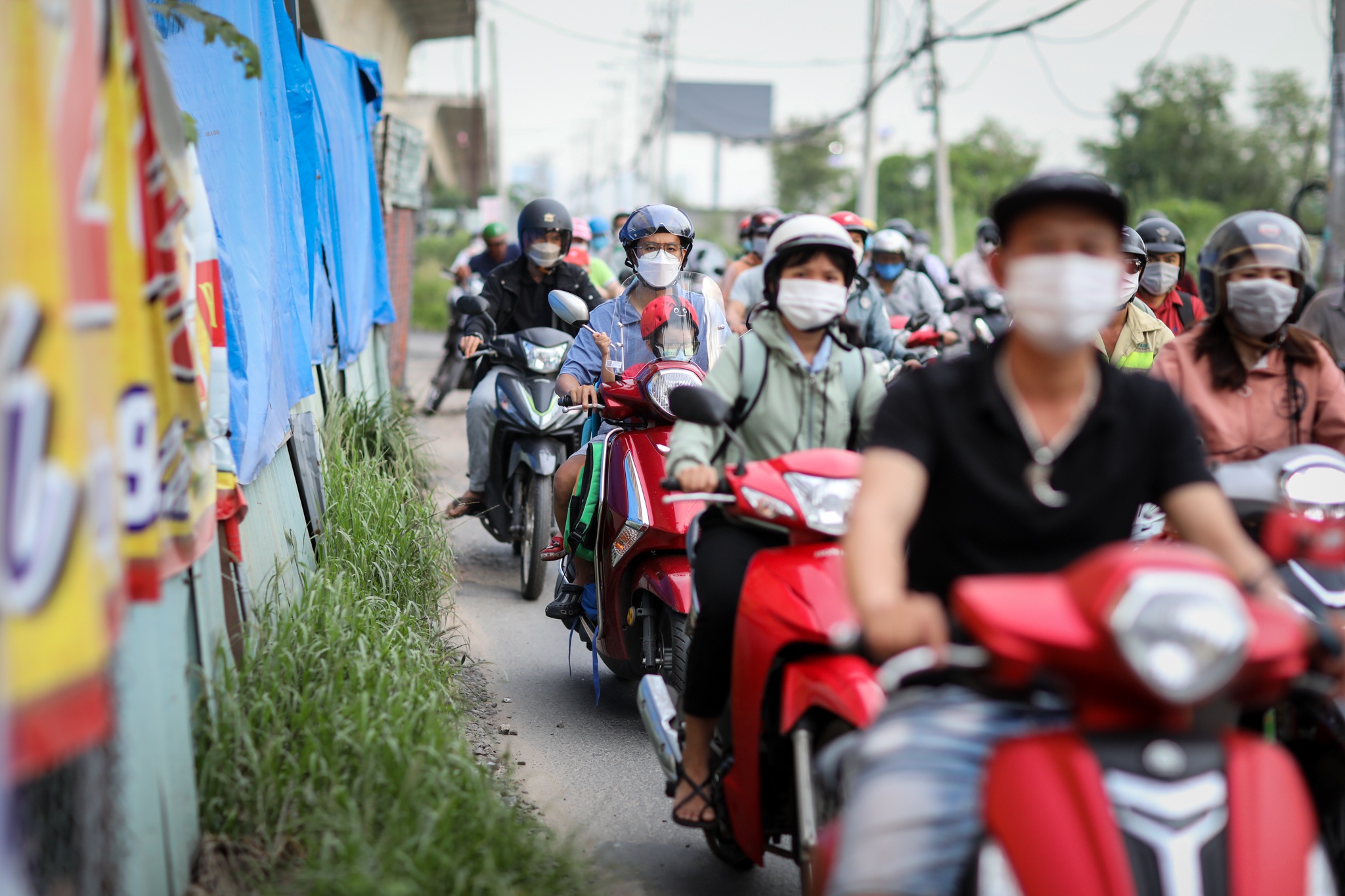 Ba cay cau dang do TP Thu Duc anh 2