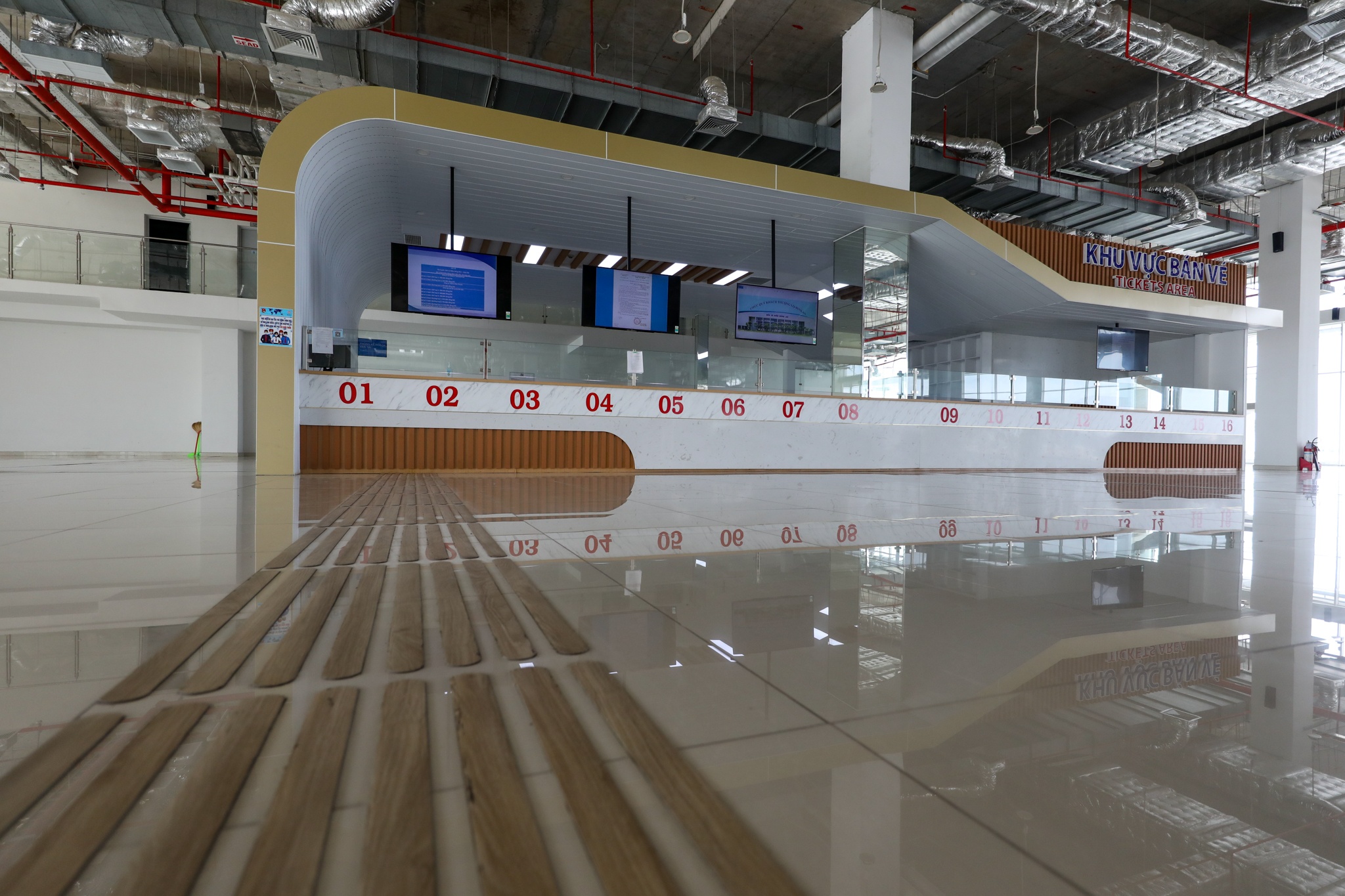 Can som di doi ben cu de 'cuu' Ben xe Mien Dong moi anh 2