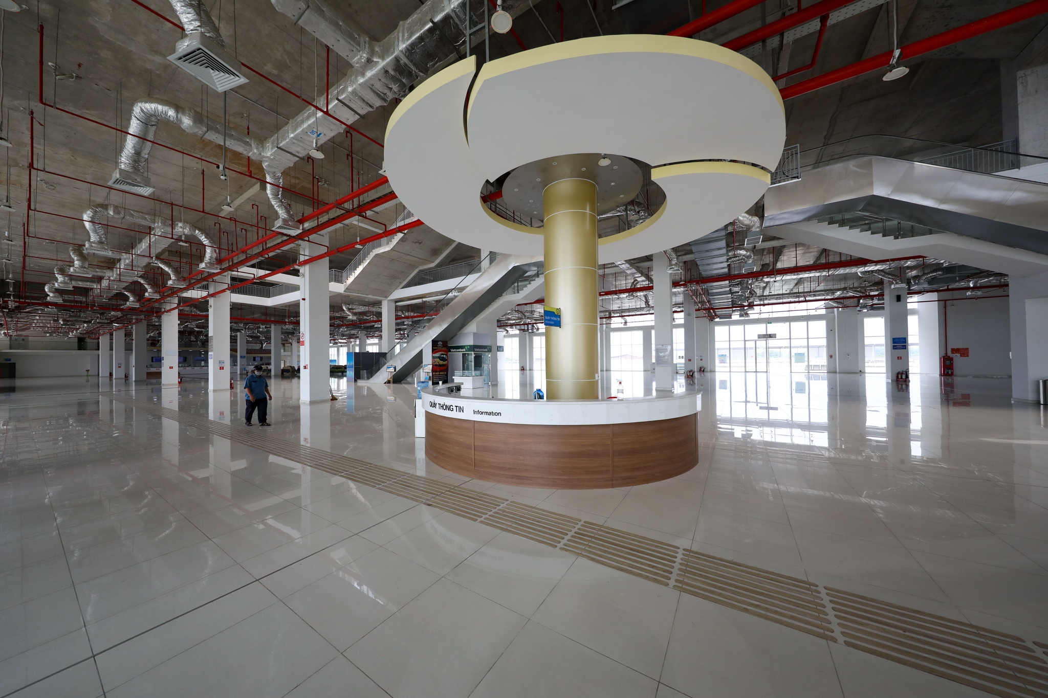 Ben xe nghin ty vang bong hanh khach o TP.HCM hinh anh