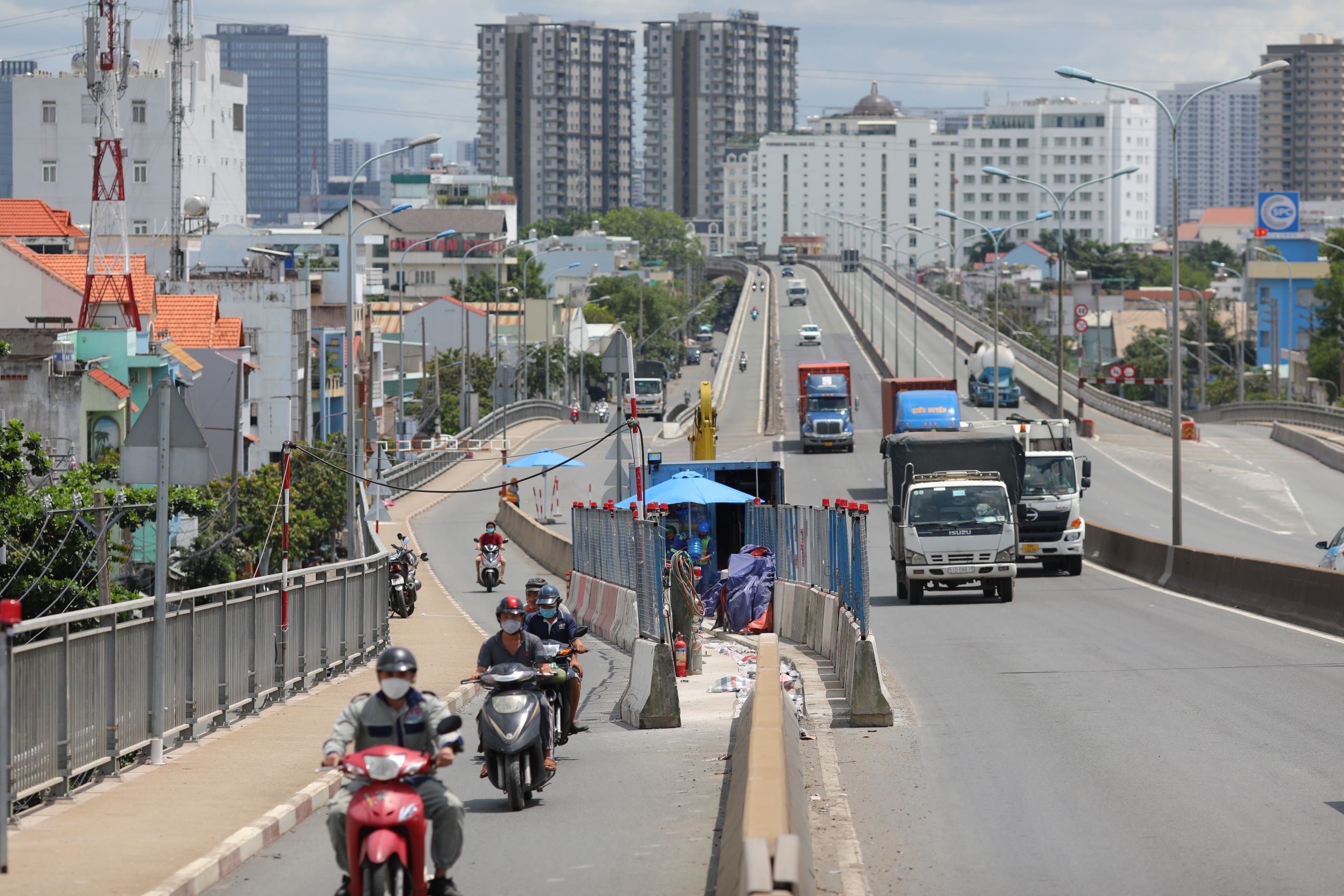 Cau phu my un u xe co anh 7