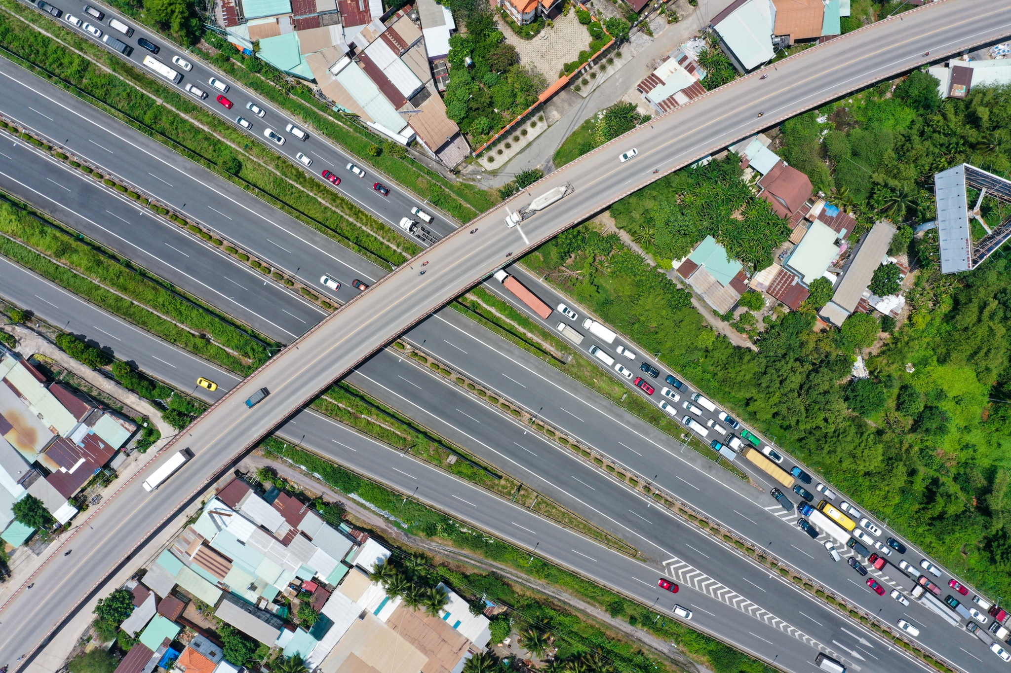 Cao toc TPHCM Long Thanh Un u hang km anh 9