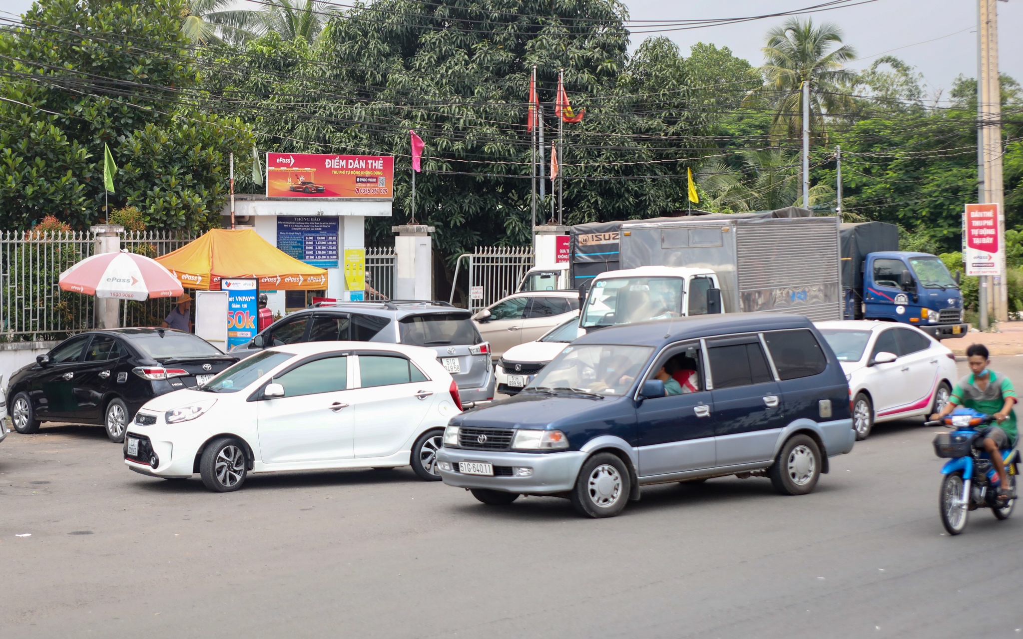 tai xe di hang tram km huy the Epass anh 1
