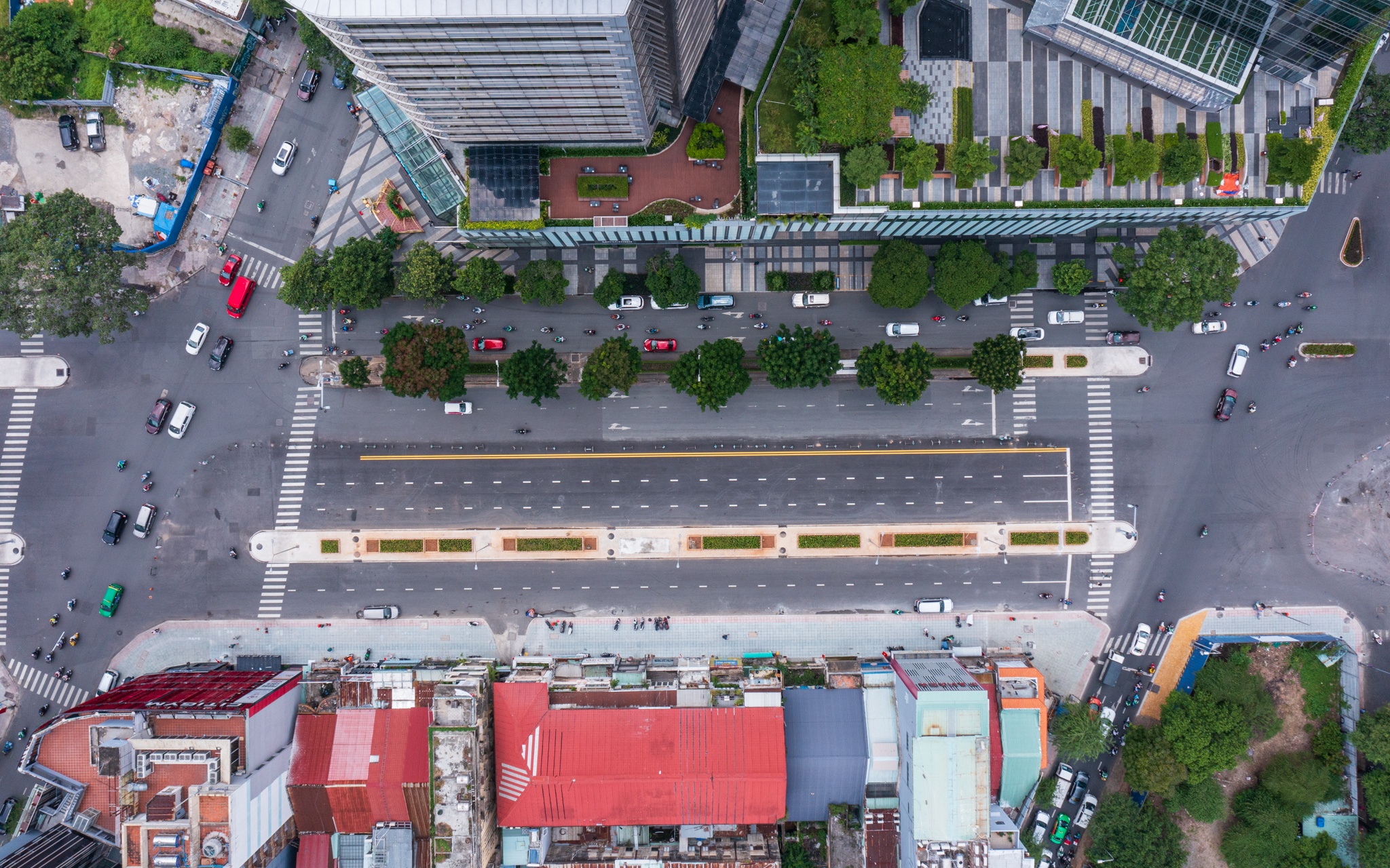 Duong Le Loi tai lap anh 2