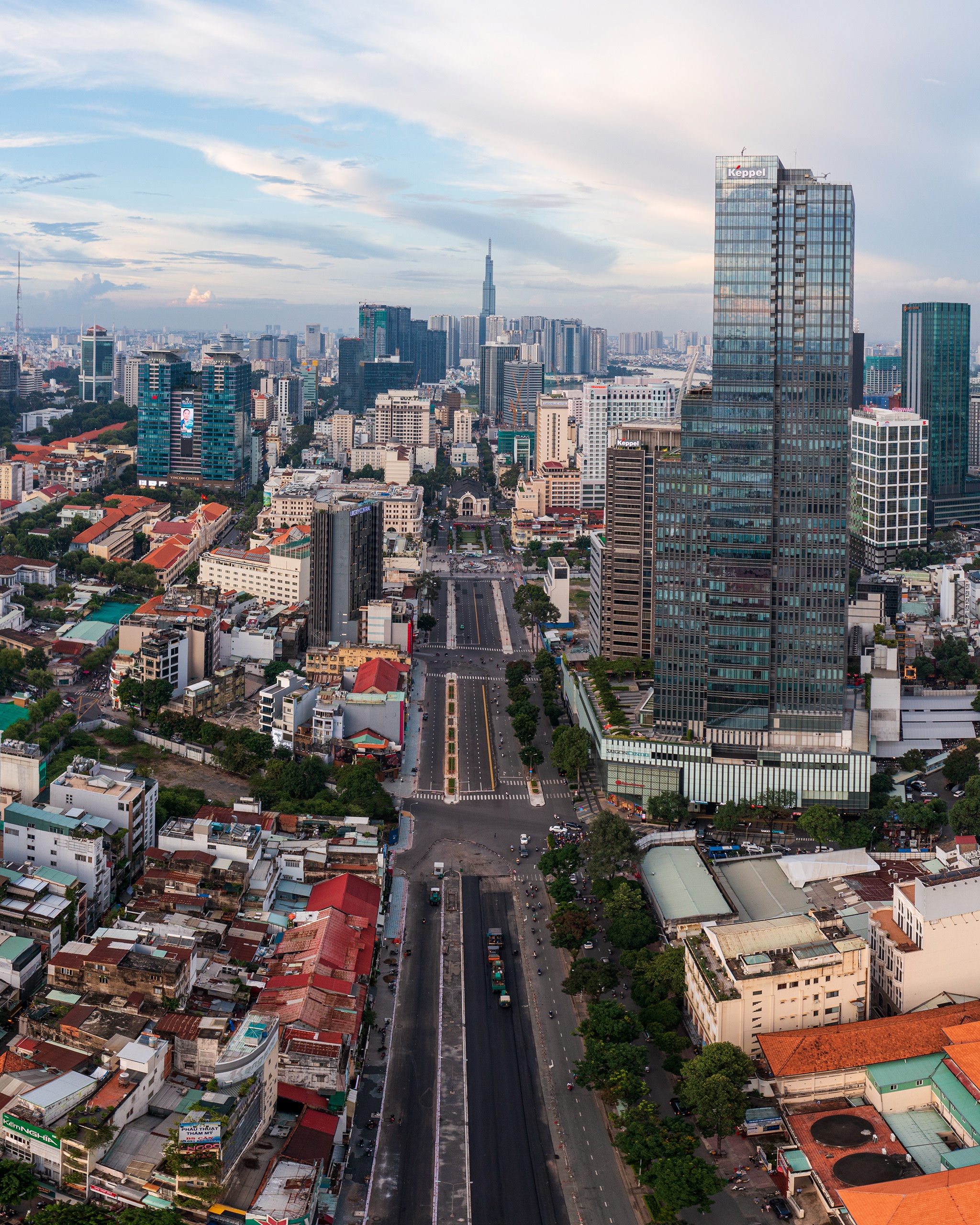 Duong Le Loi tai lap anh 1