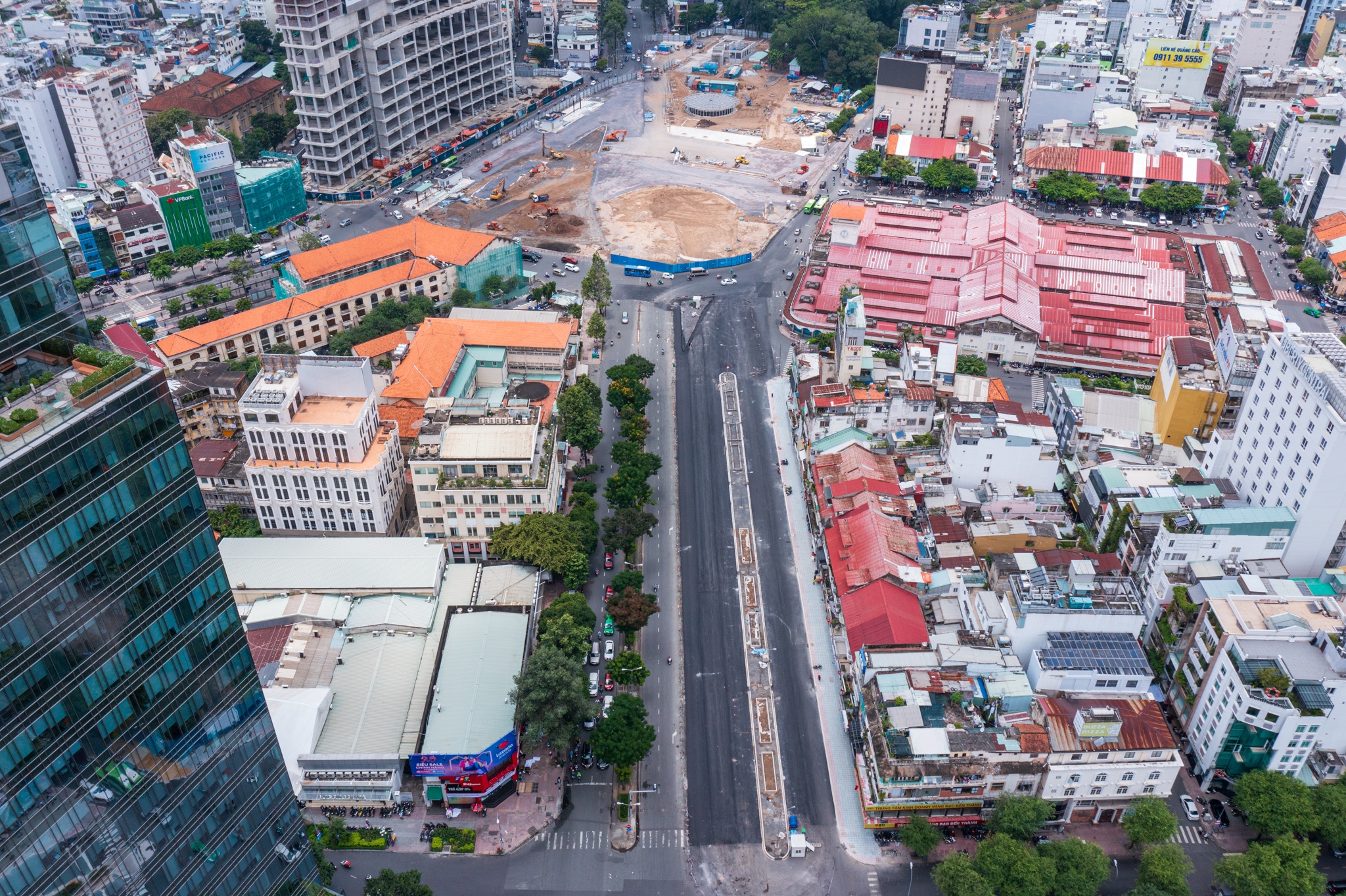 Duong Le Loi tai lap anh 4