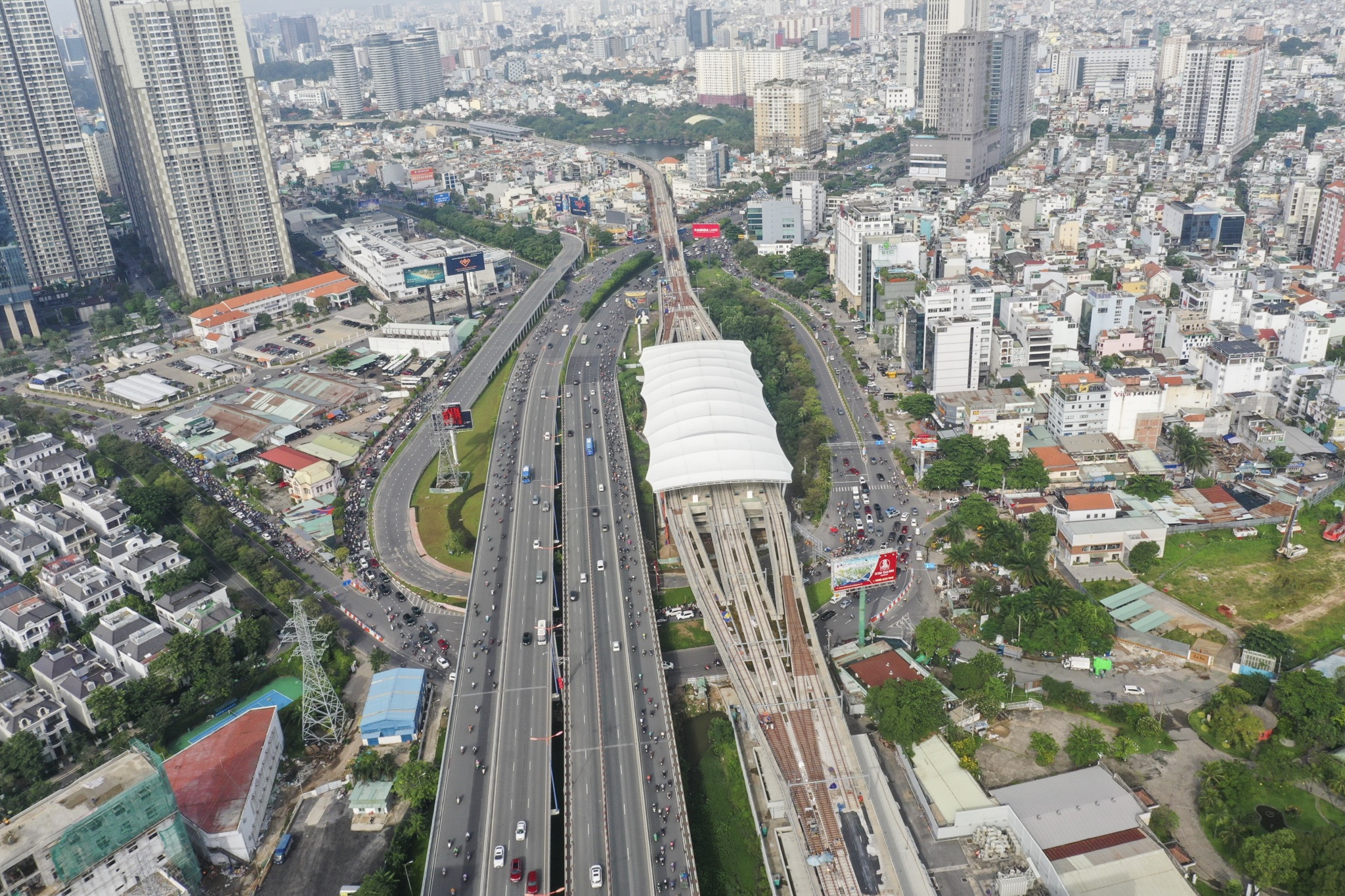 cau nguyen huu canh anh 12