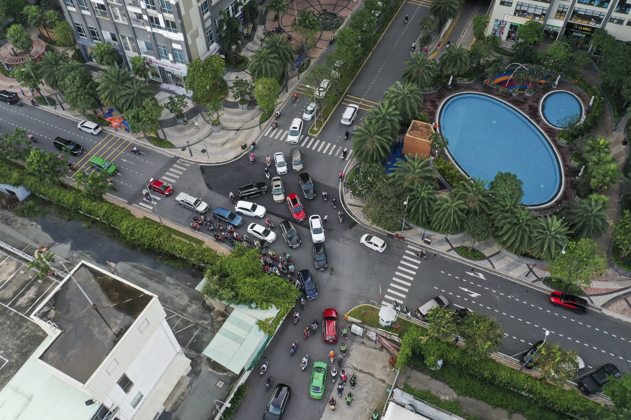 cau nguyen huu canh anh 11