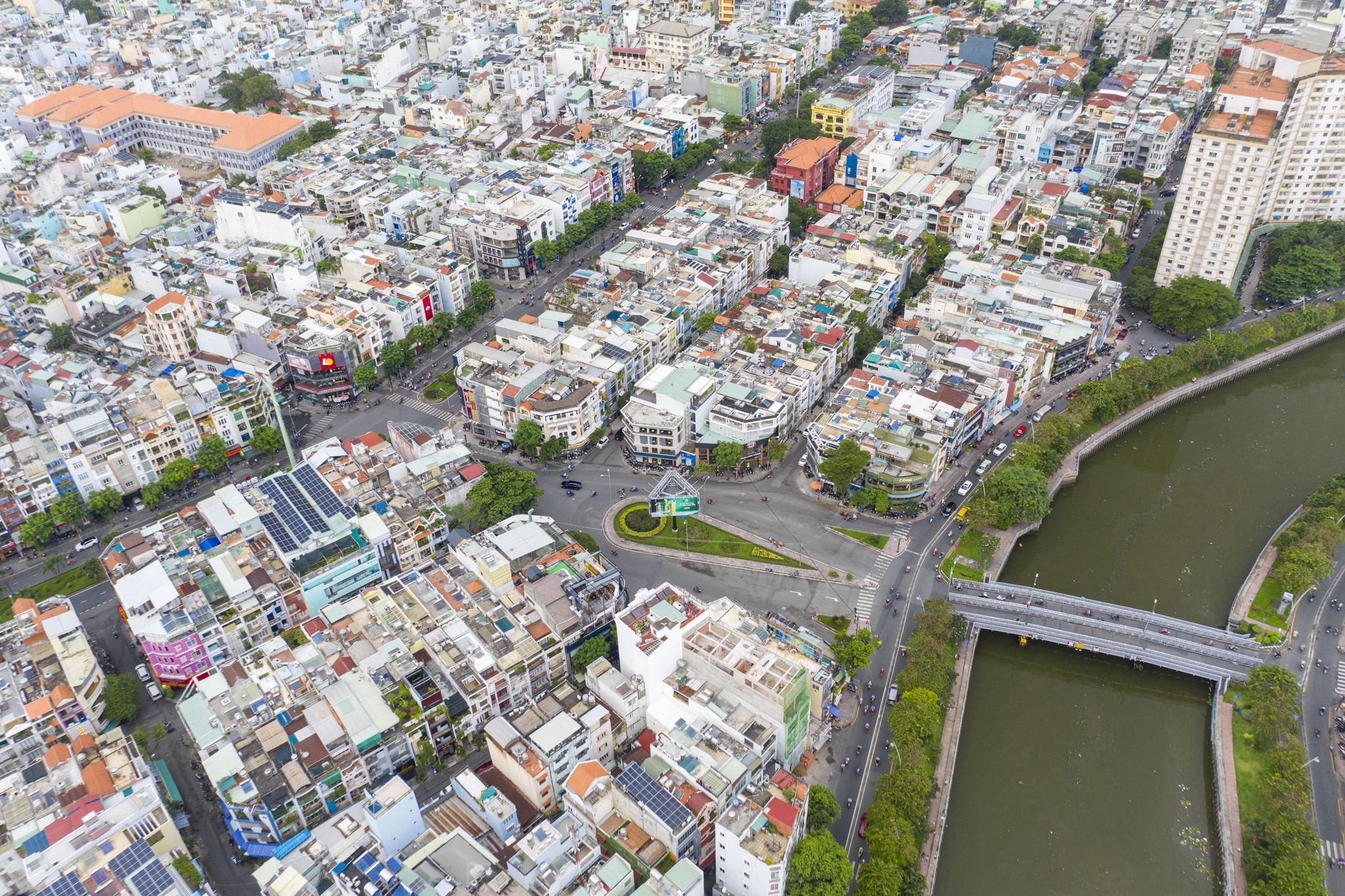 de xuat pho am thuc anh 7