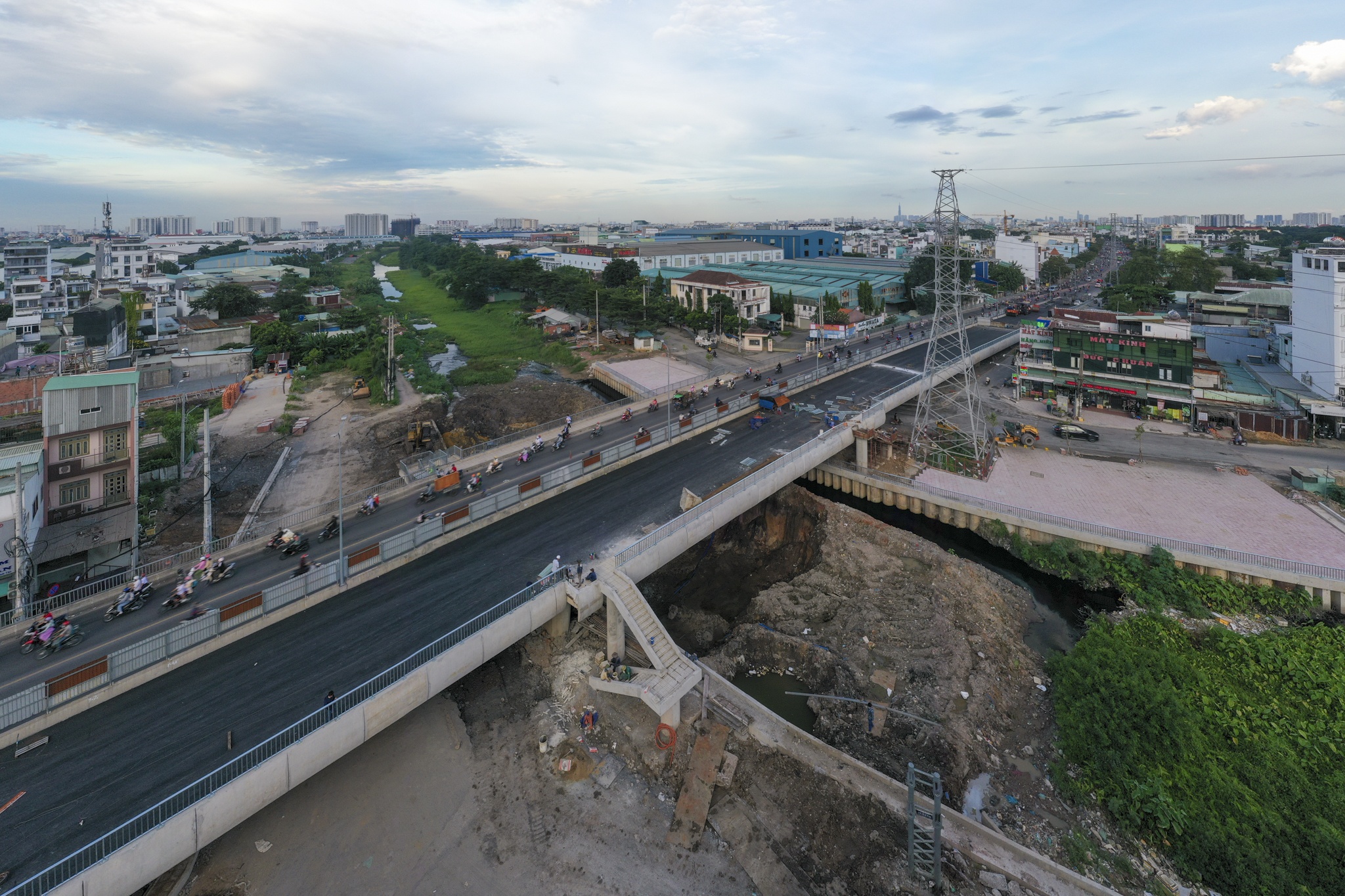 cau Bung thong xe anh 9