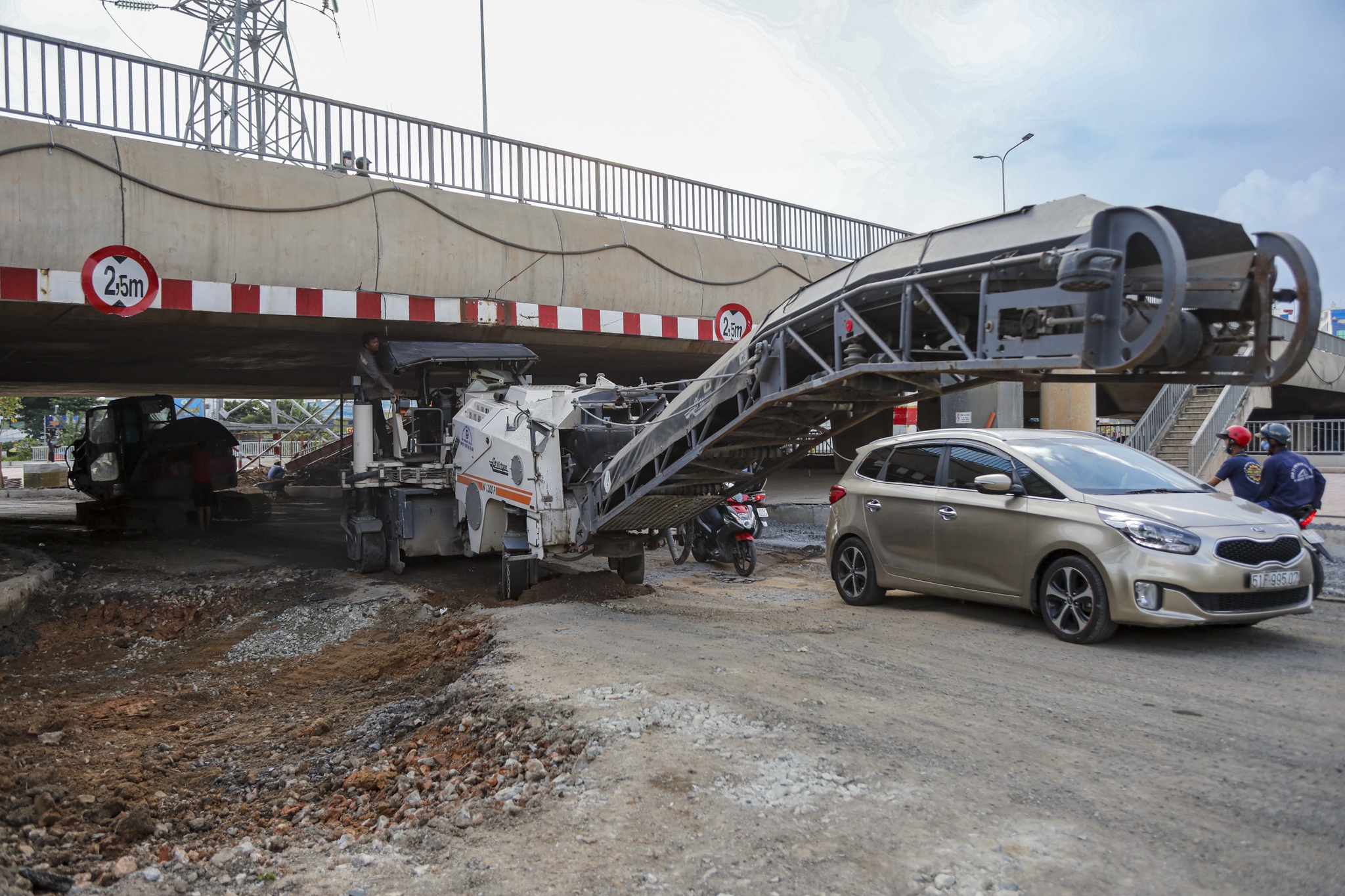 cau Bung thong xe anh 7