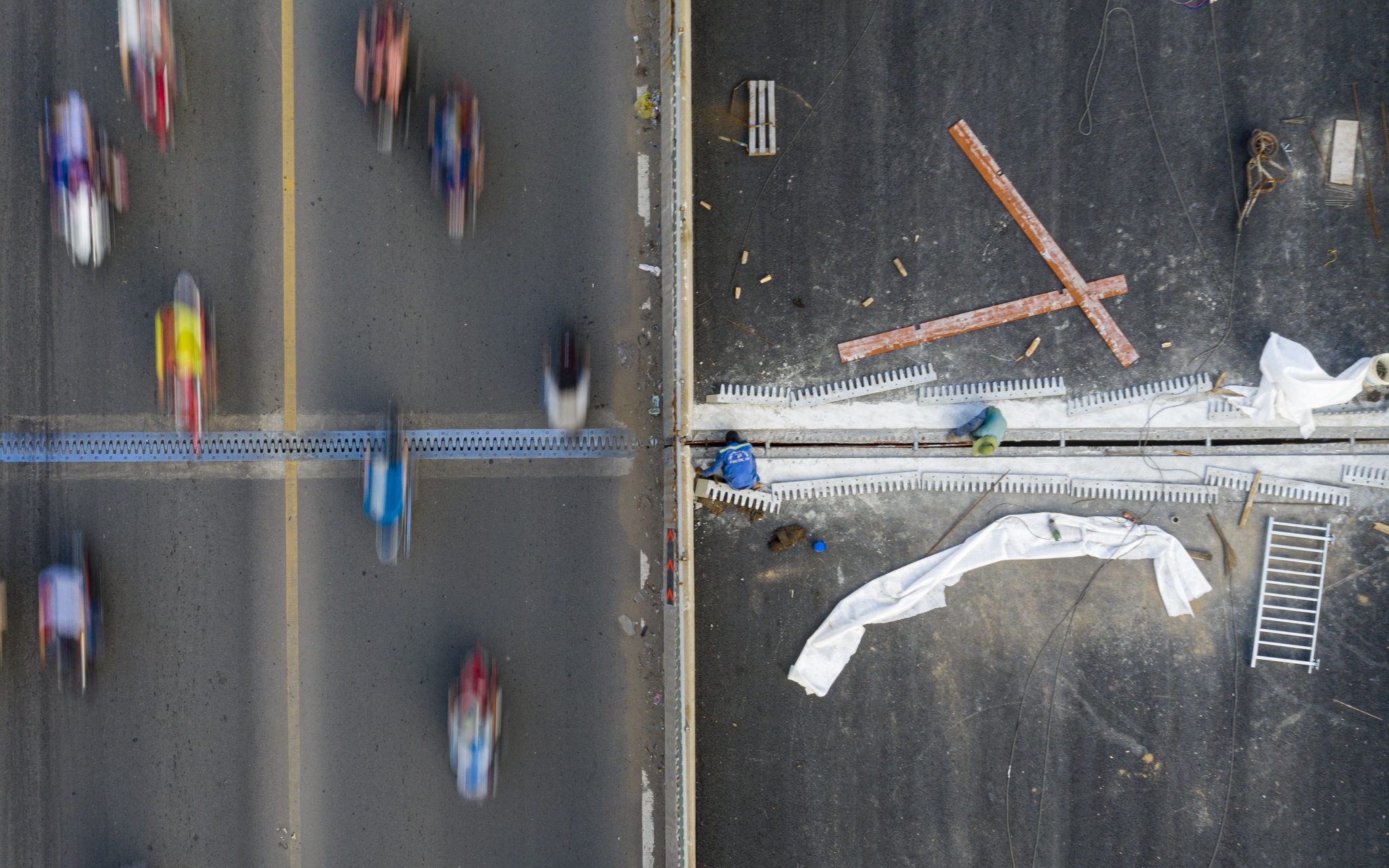 Dien mao cay cau hon 500 ty o cua ngo TP.HCM truoc ngay thong xe hinh anh