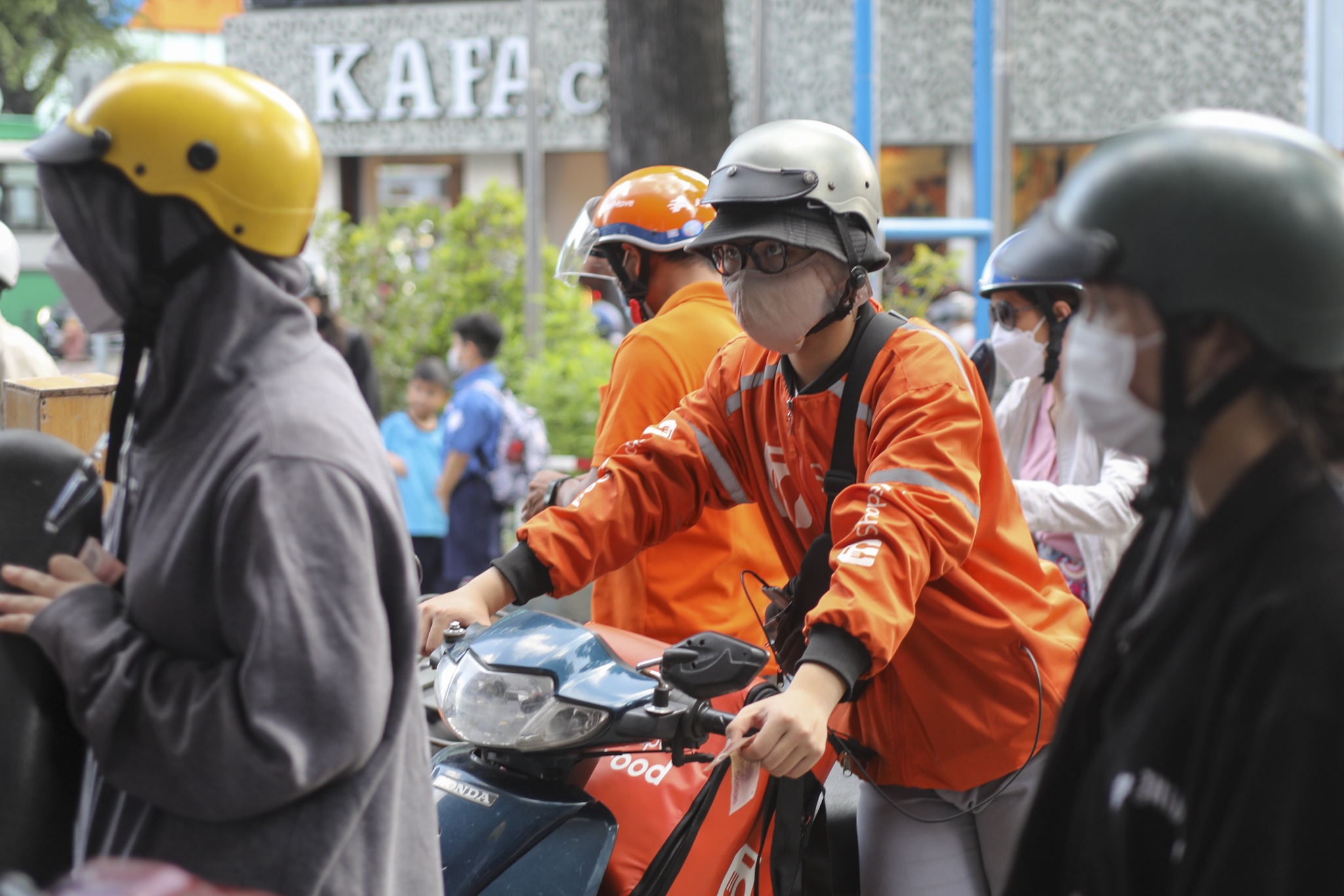 trung tam TP.HCM het xang anh 5