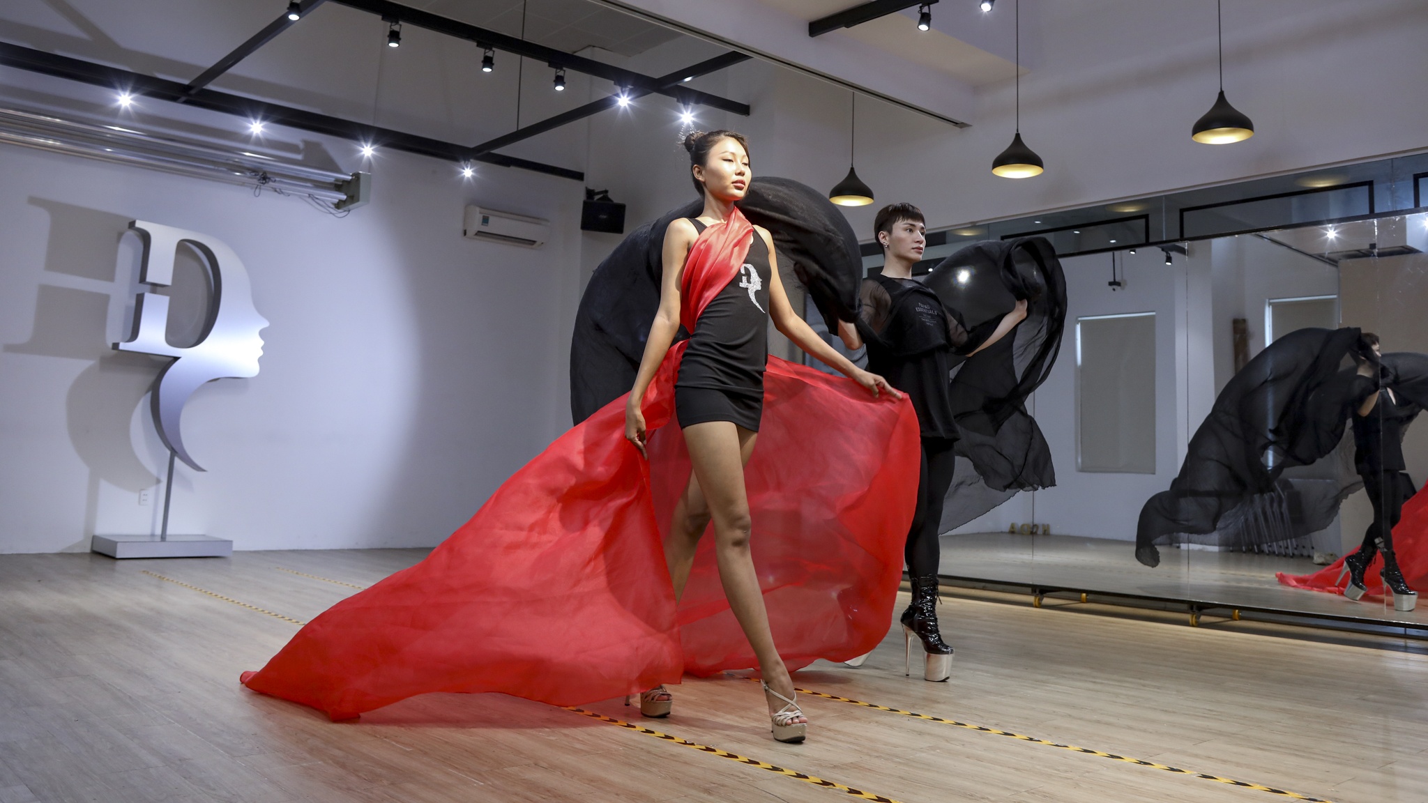 thach thu thao,  hoa hau trai dat anh 13