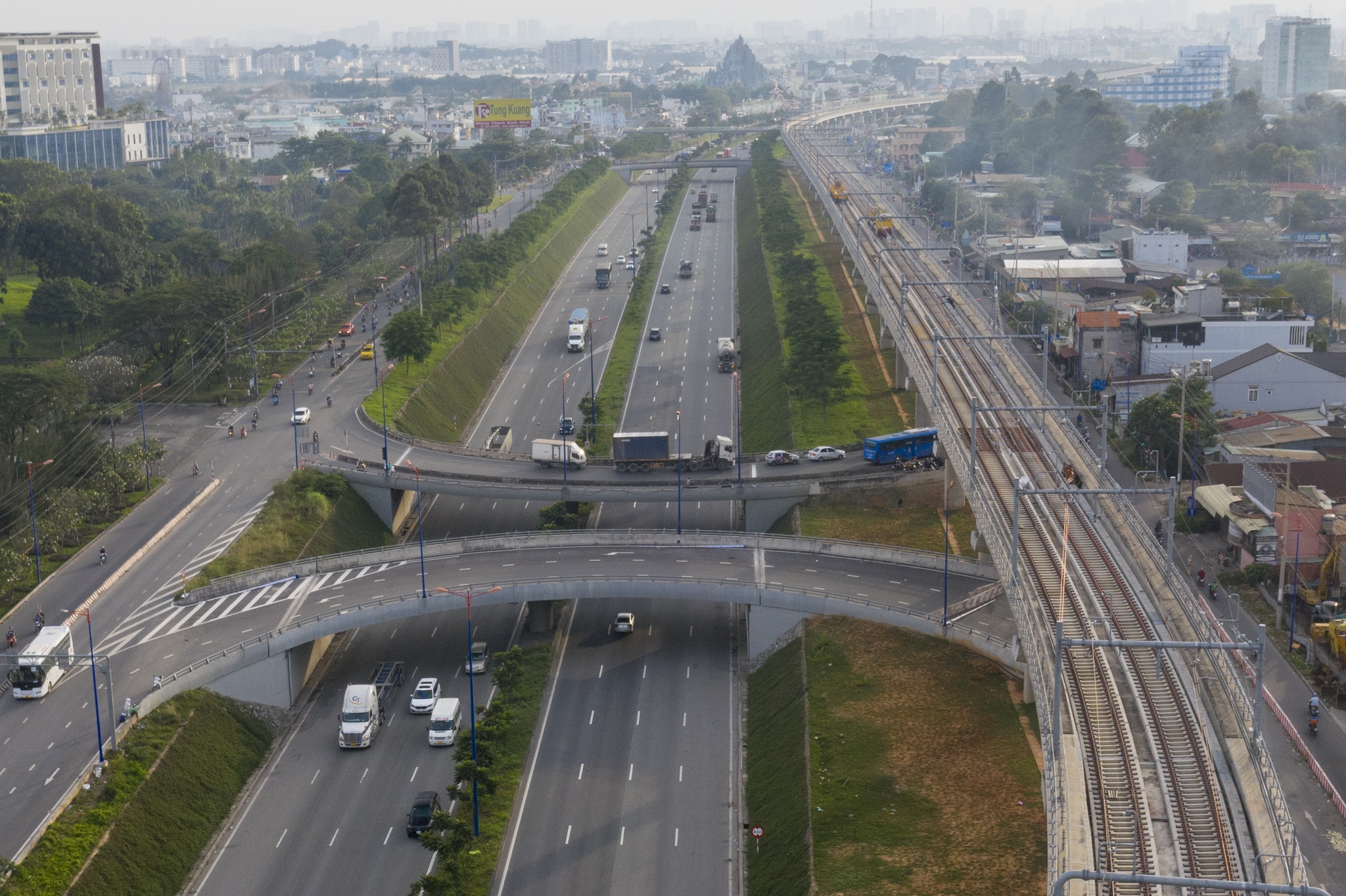 Ham chui ben xe anh 9