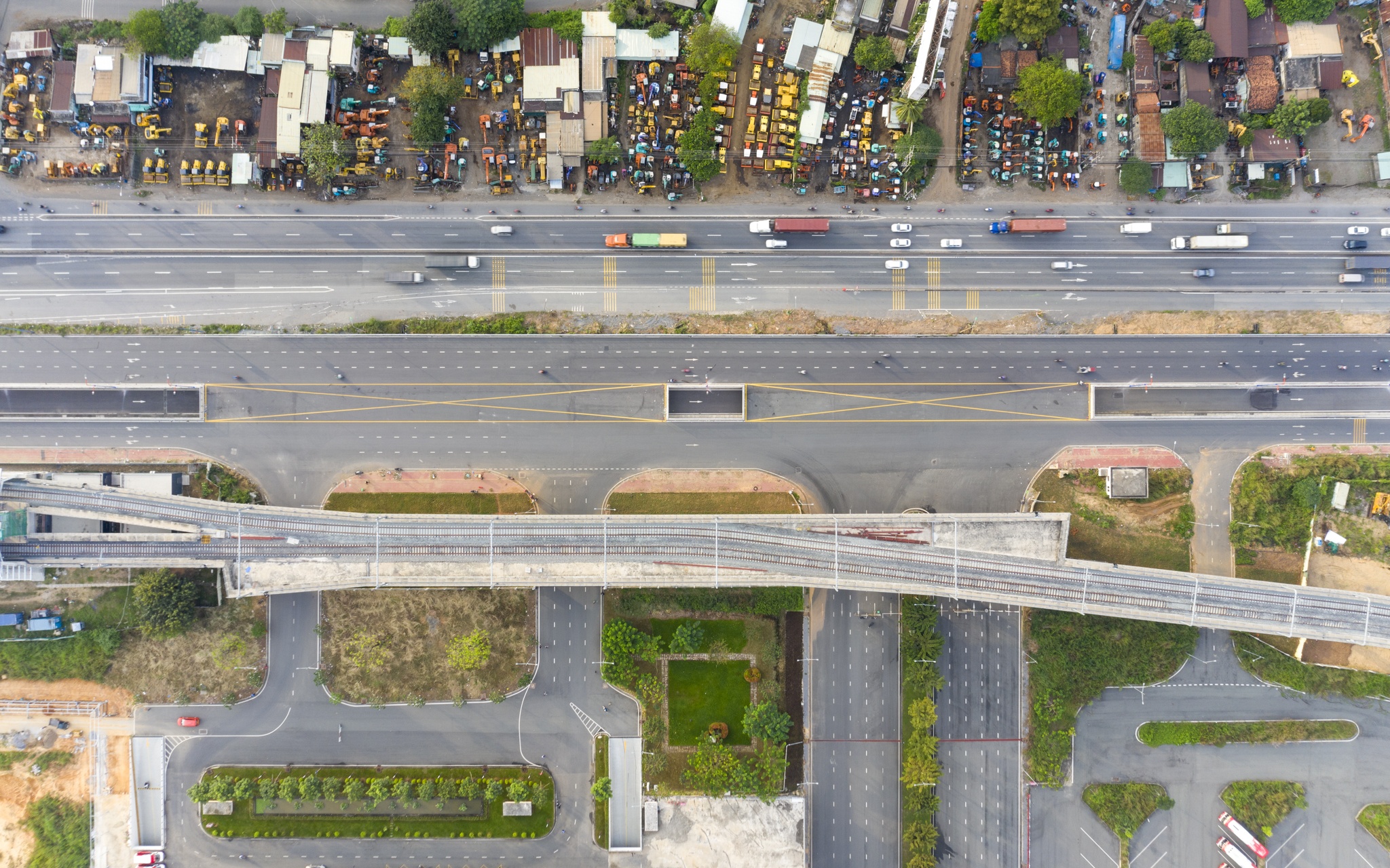 Ham chui ben xe anh 2