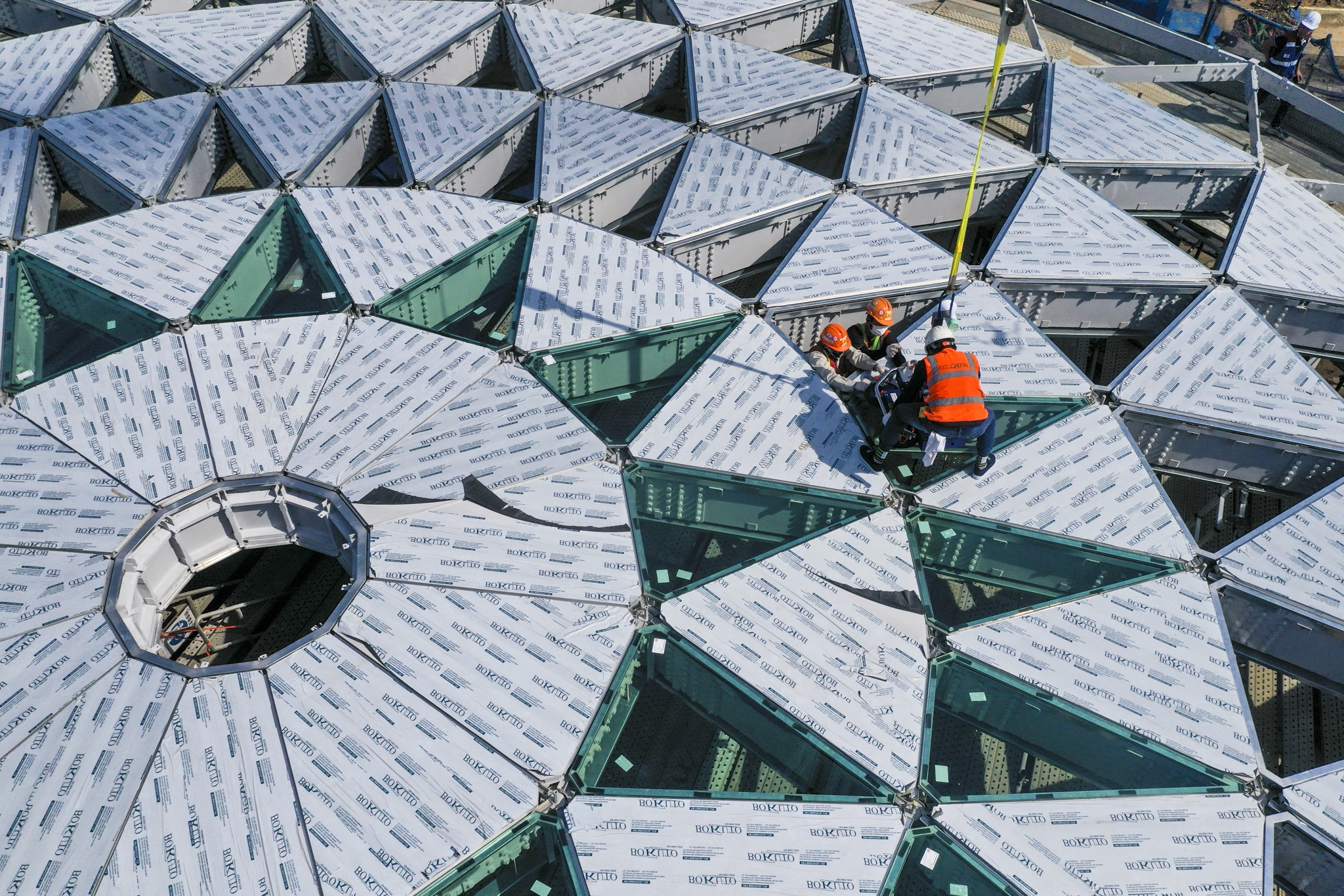 gieng troi ga ben thanh anh 2