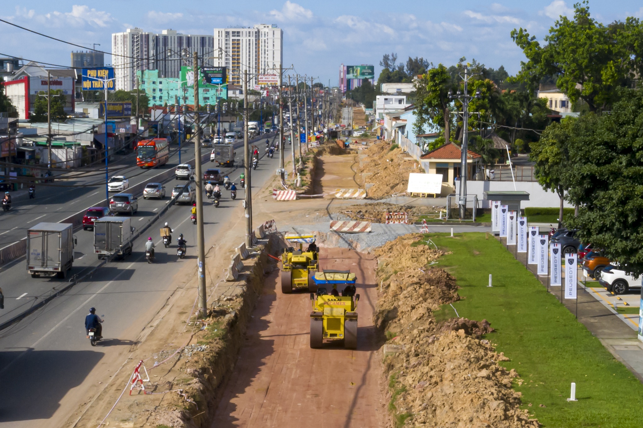 Cap tap thi cong du an mo rong quoc lo 13 qua Binh Duong hinh anh