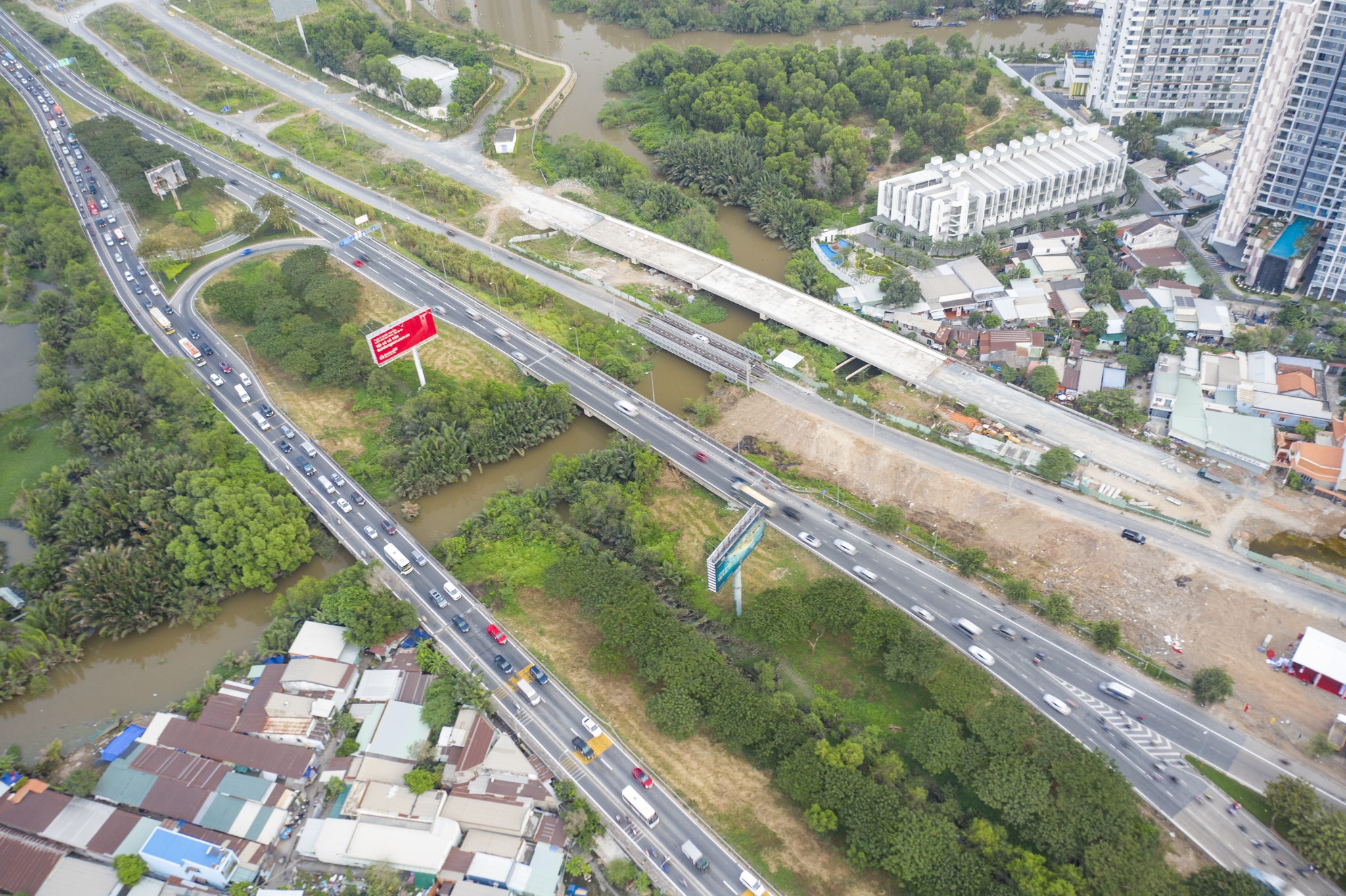 Ket xe nut An Phu anh 11