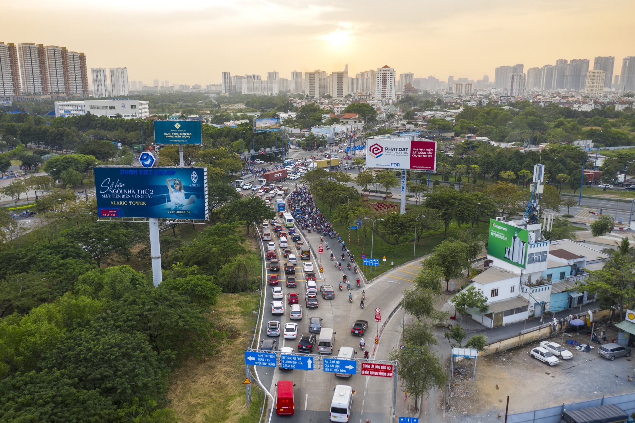 Ket xe nut An Phu anh 12