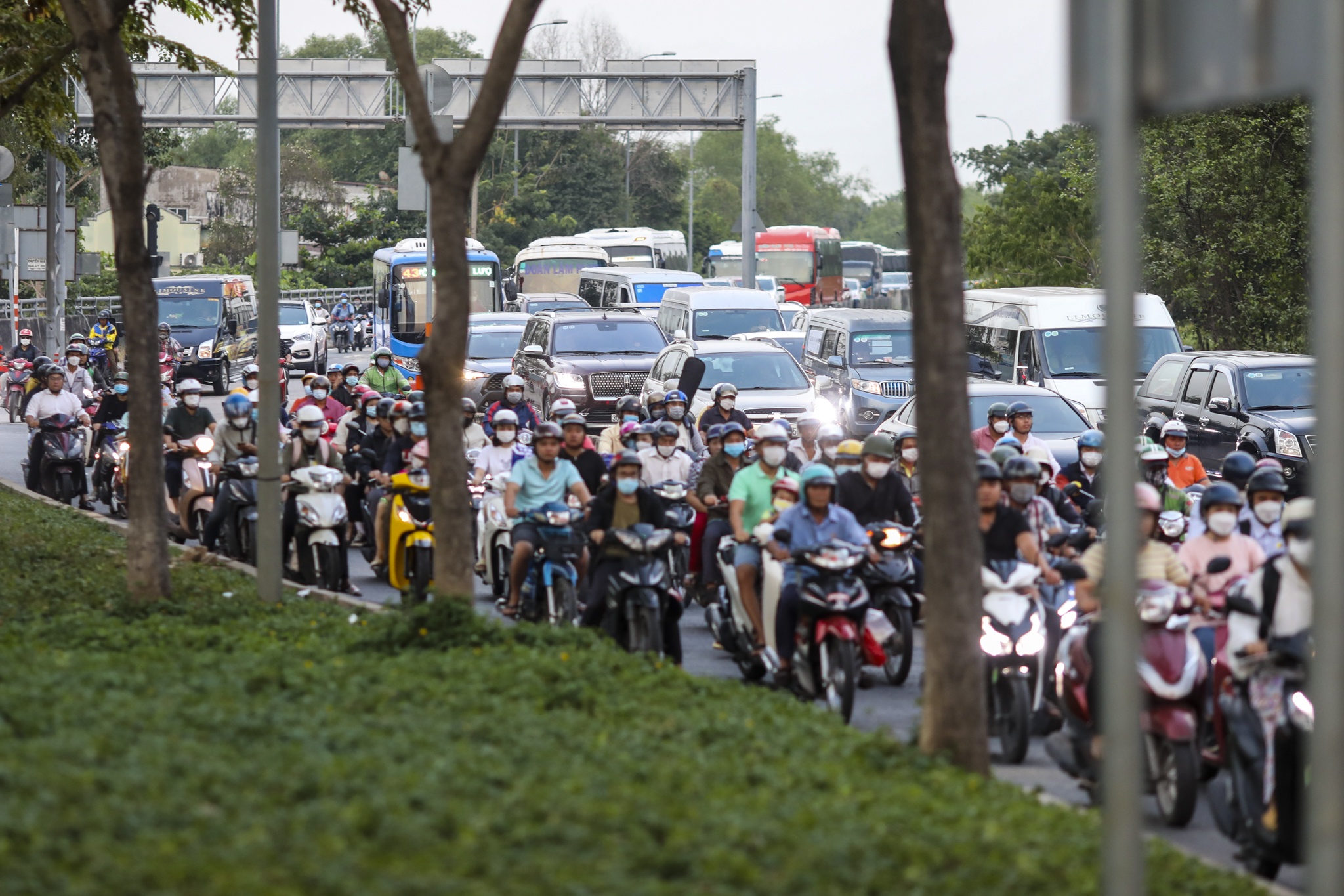 Ket xe nut An Phu anh 3