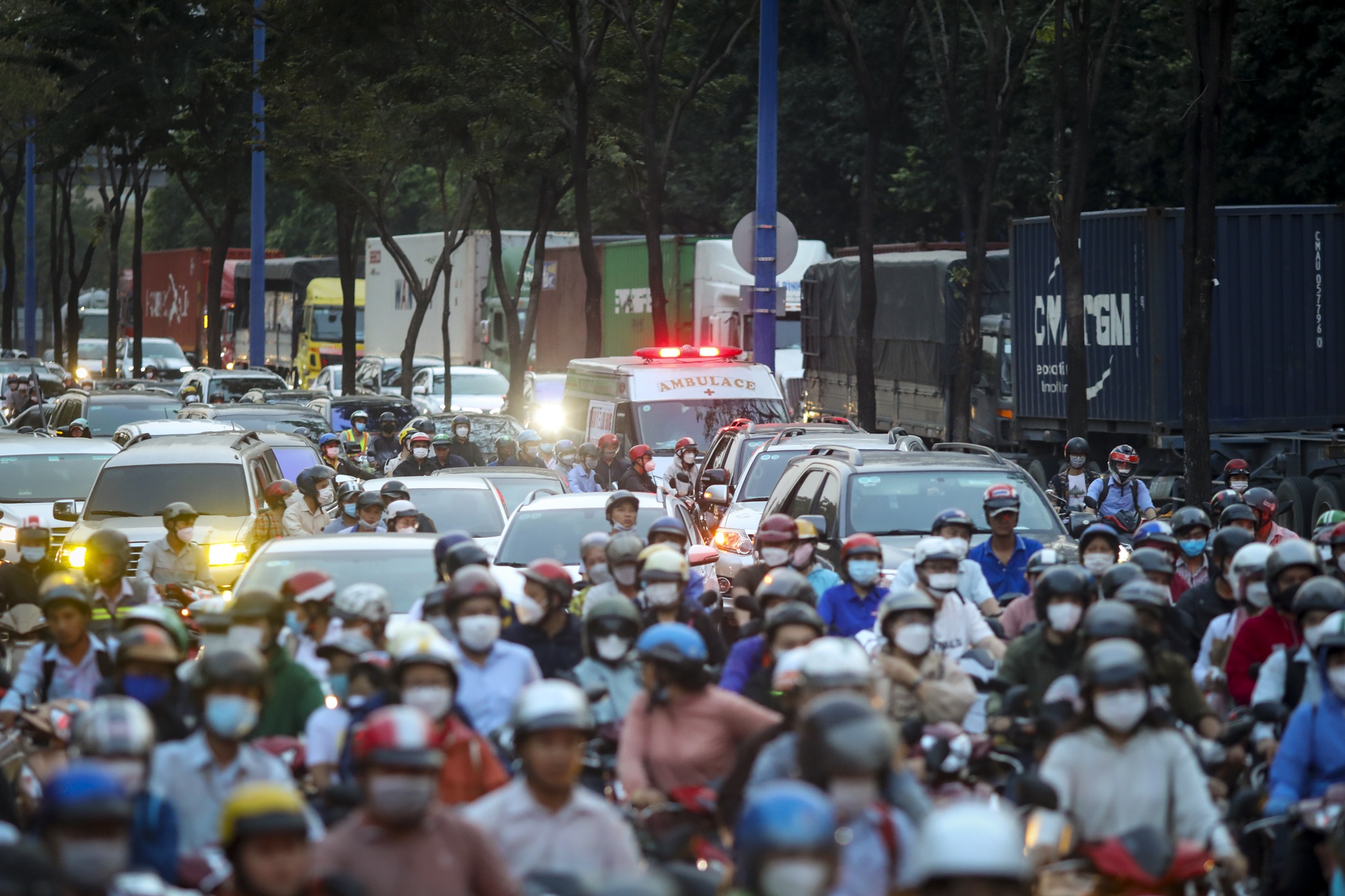 Sân bay Long Thành sắp xong nhưng cao tốc mở rộng, metro vẫn trên giấy - Ảnh 4 Sân bay Long Thành sắp xong nhưng cao tốc mở rộng, metro vẫn trên giấy - Ảnh 4