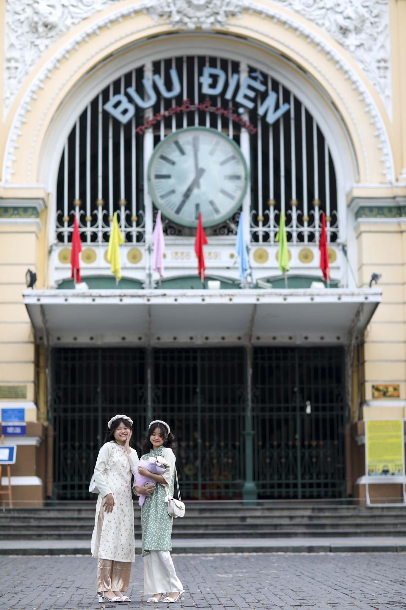 gioi tre dien ao dai anh 7