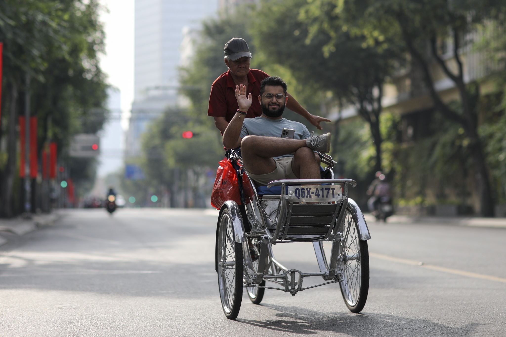 gioi tre dien ao dai anh 5