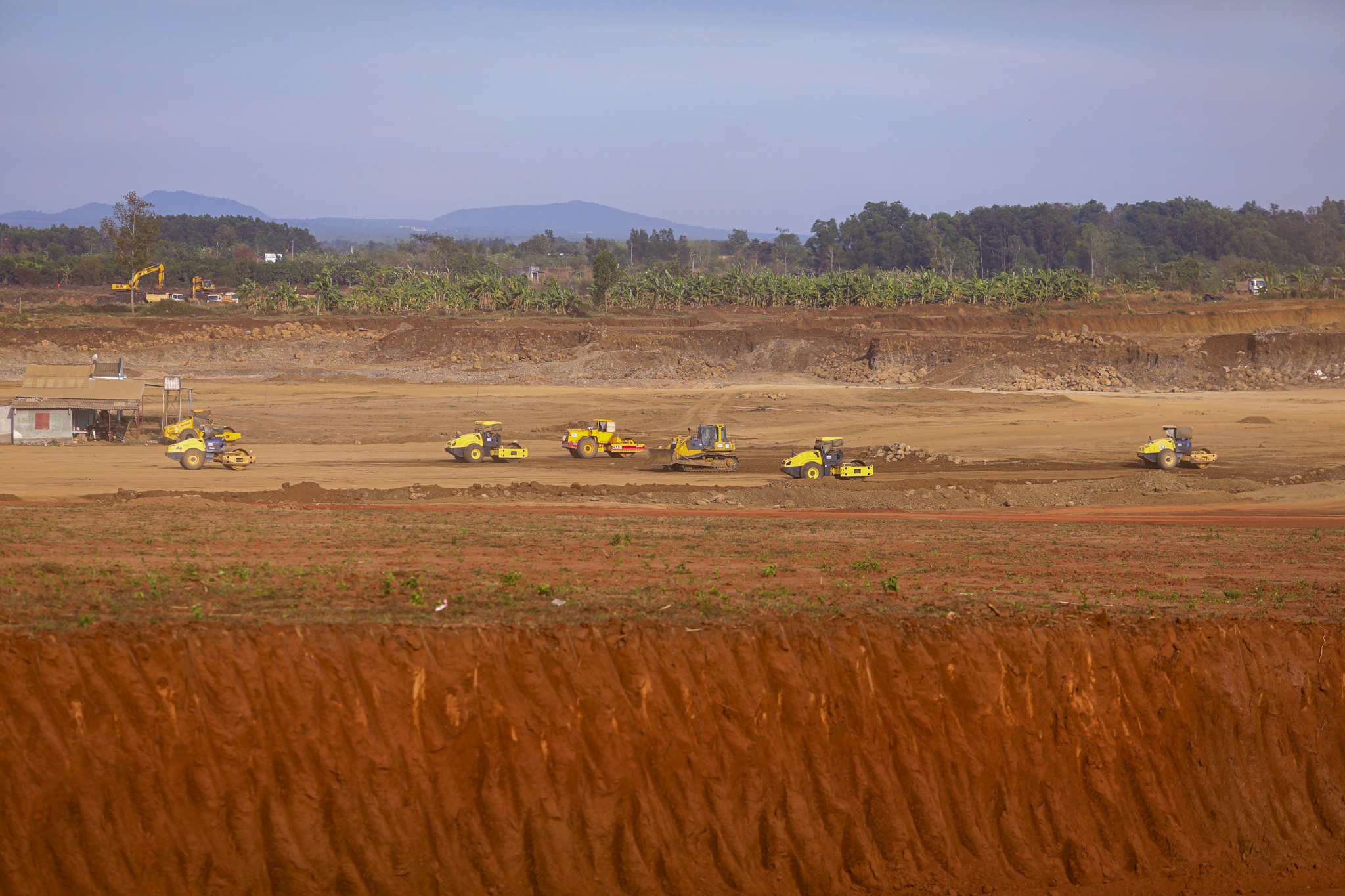 San bay long thanh anh 10
