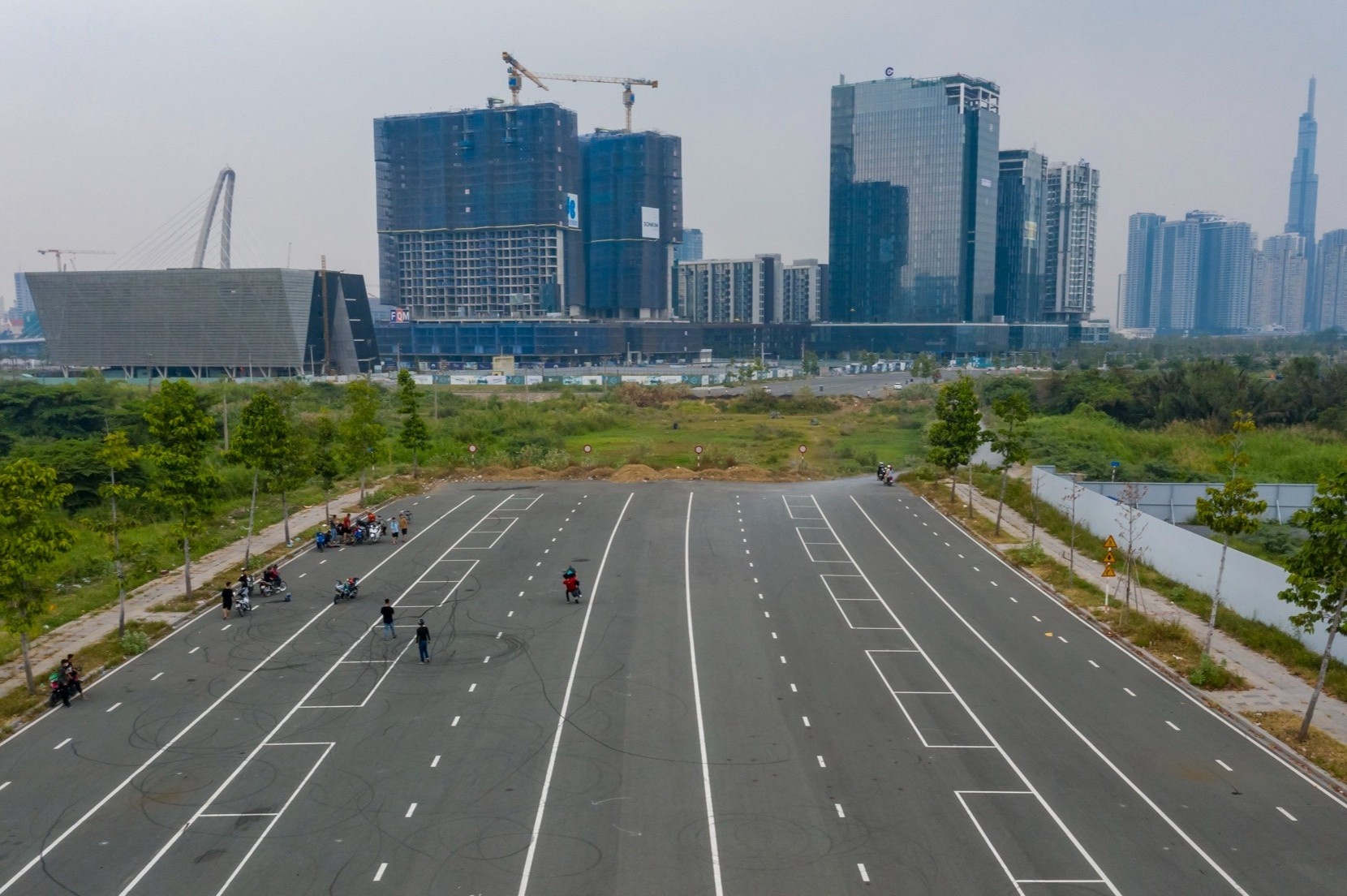 Hien trang 4 tuyen duong nghin ty o Thu Thiem hinh anh