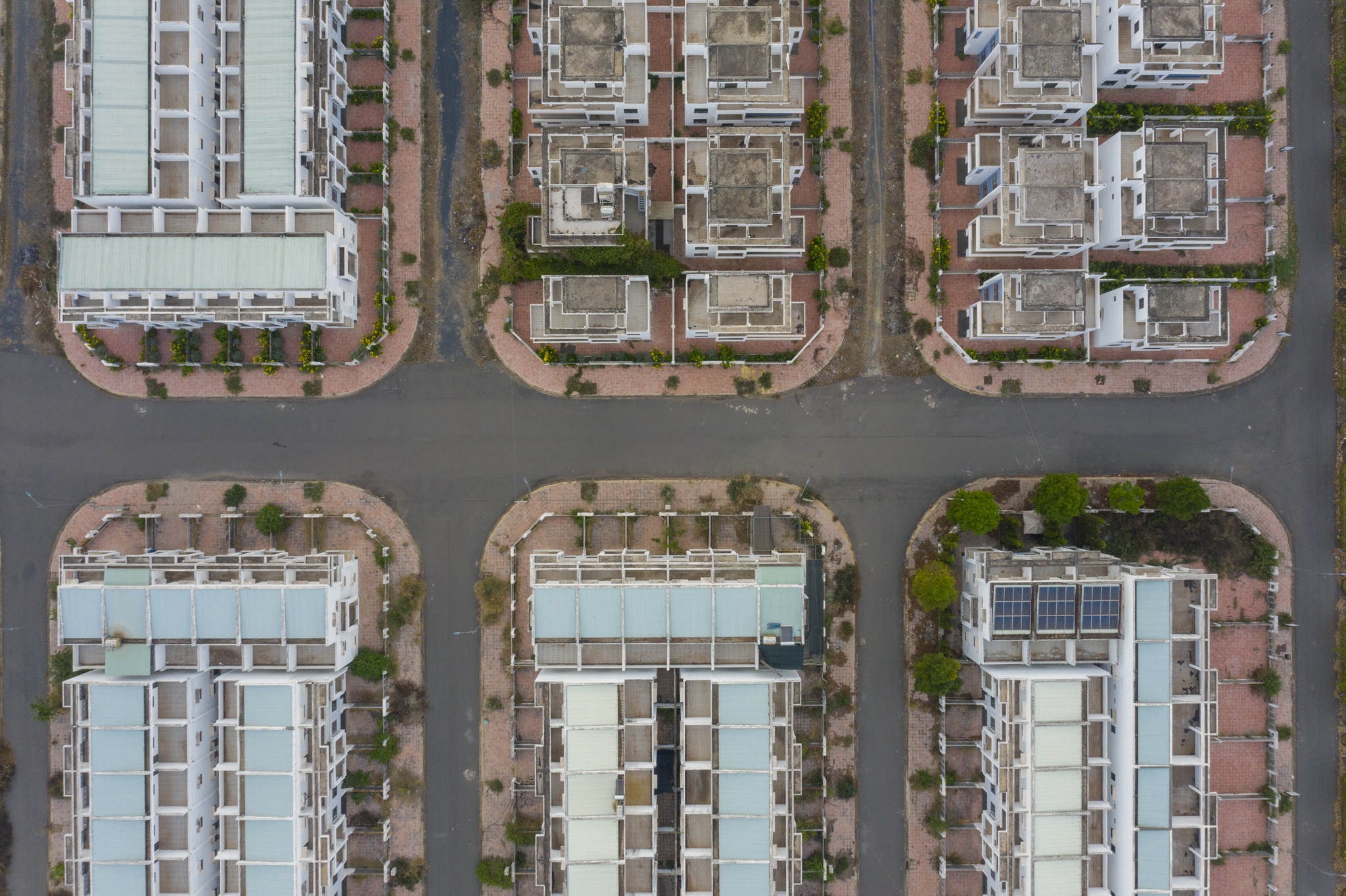 680 biet thu trai phep anh 4