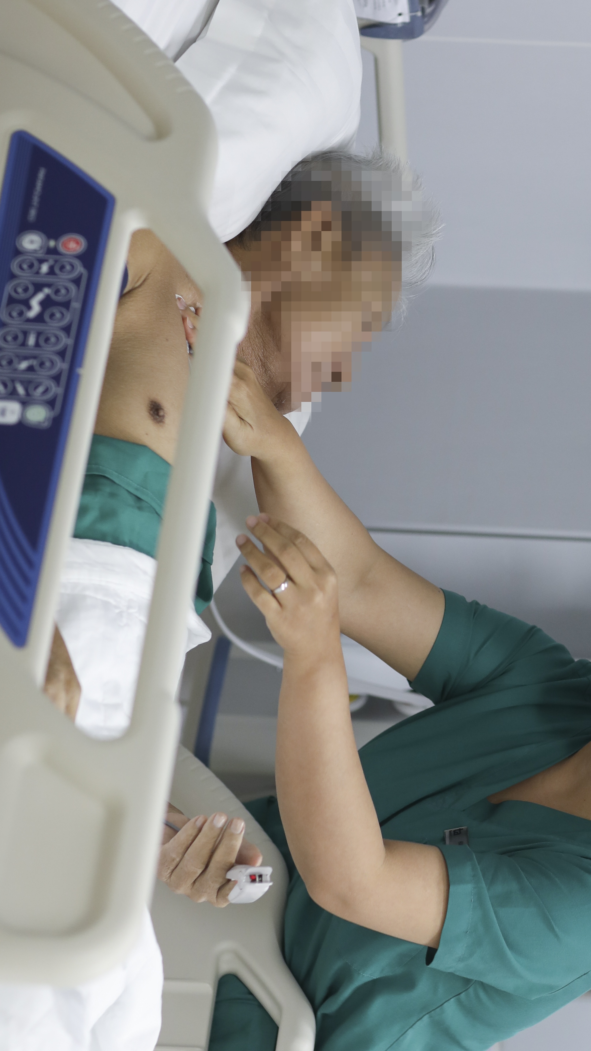 12 giờ nữ điều dưỡng ảnh 21 12 gio nu dieu duong anh 21