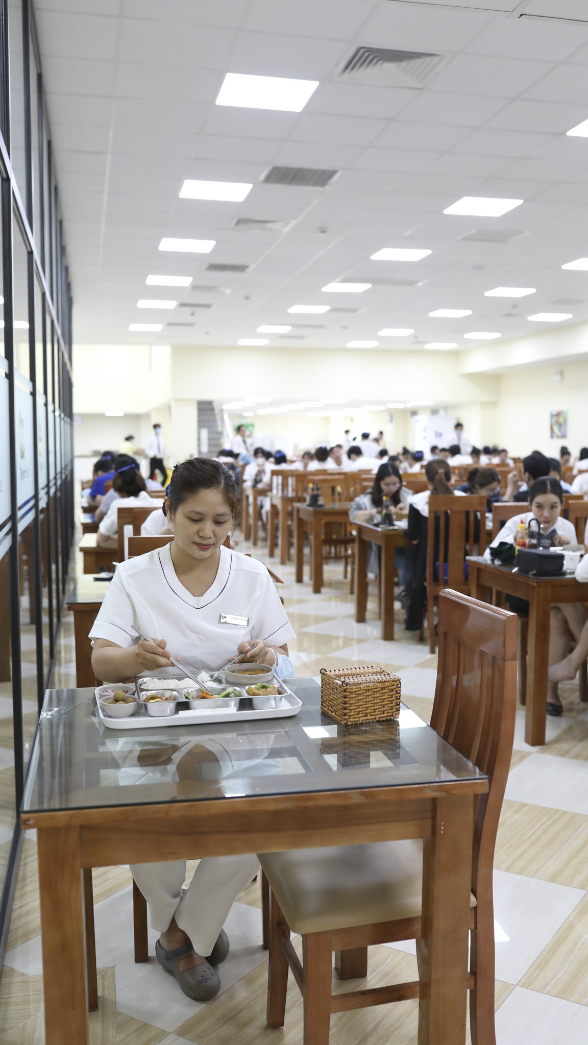 12 giờ nữ điều dưỡng ảnh 27 12 gio nu dieu duong anh 27