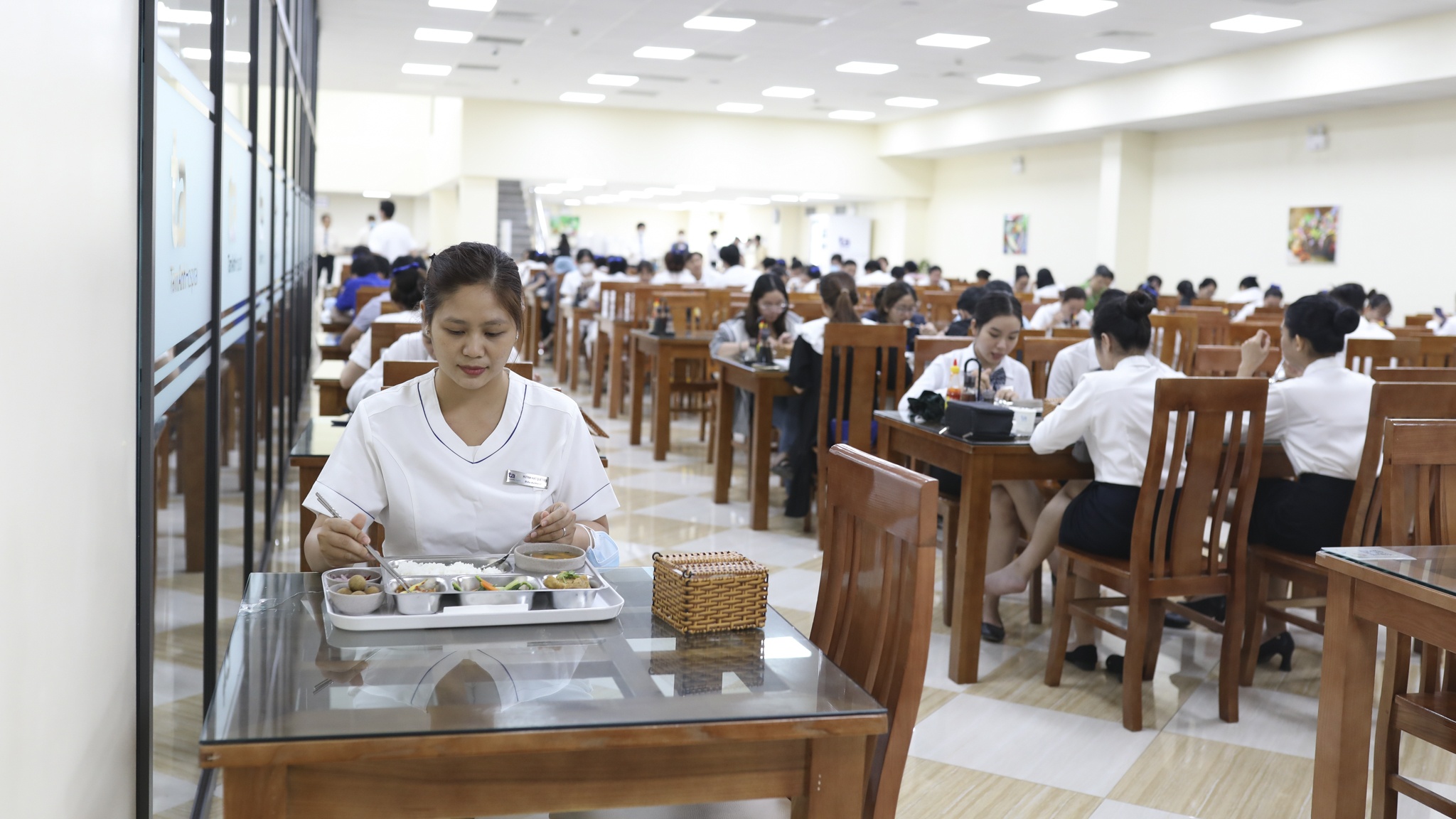12 giờ nữ điều dưỡng ảnh 28 12 gio nu dieu duong anh 28