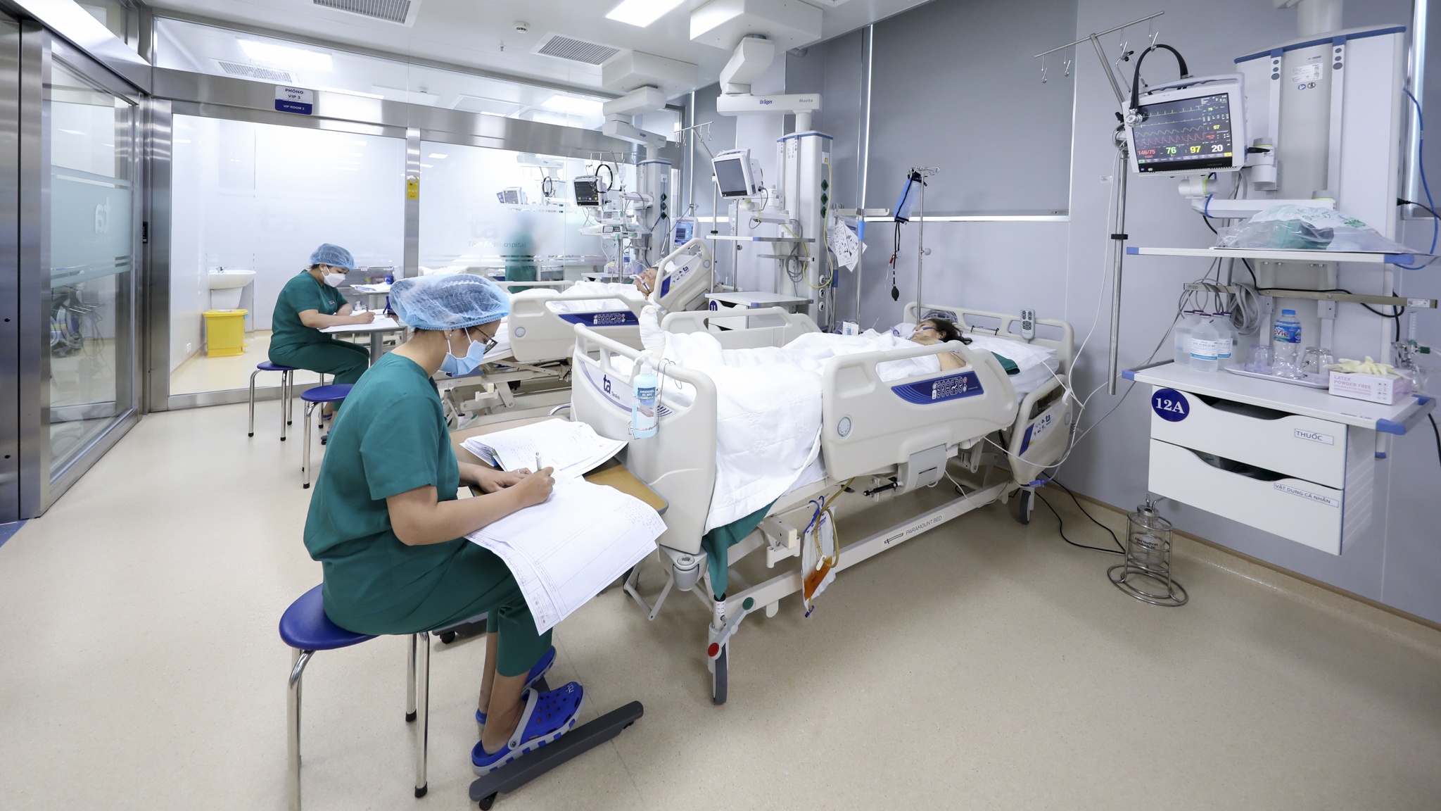 12 giờ nữ điều dưỡng ảnh 4 12 gio nu dieu duong anh 4