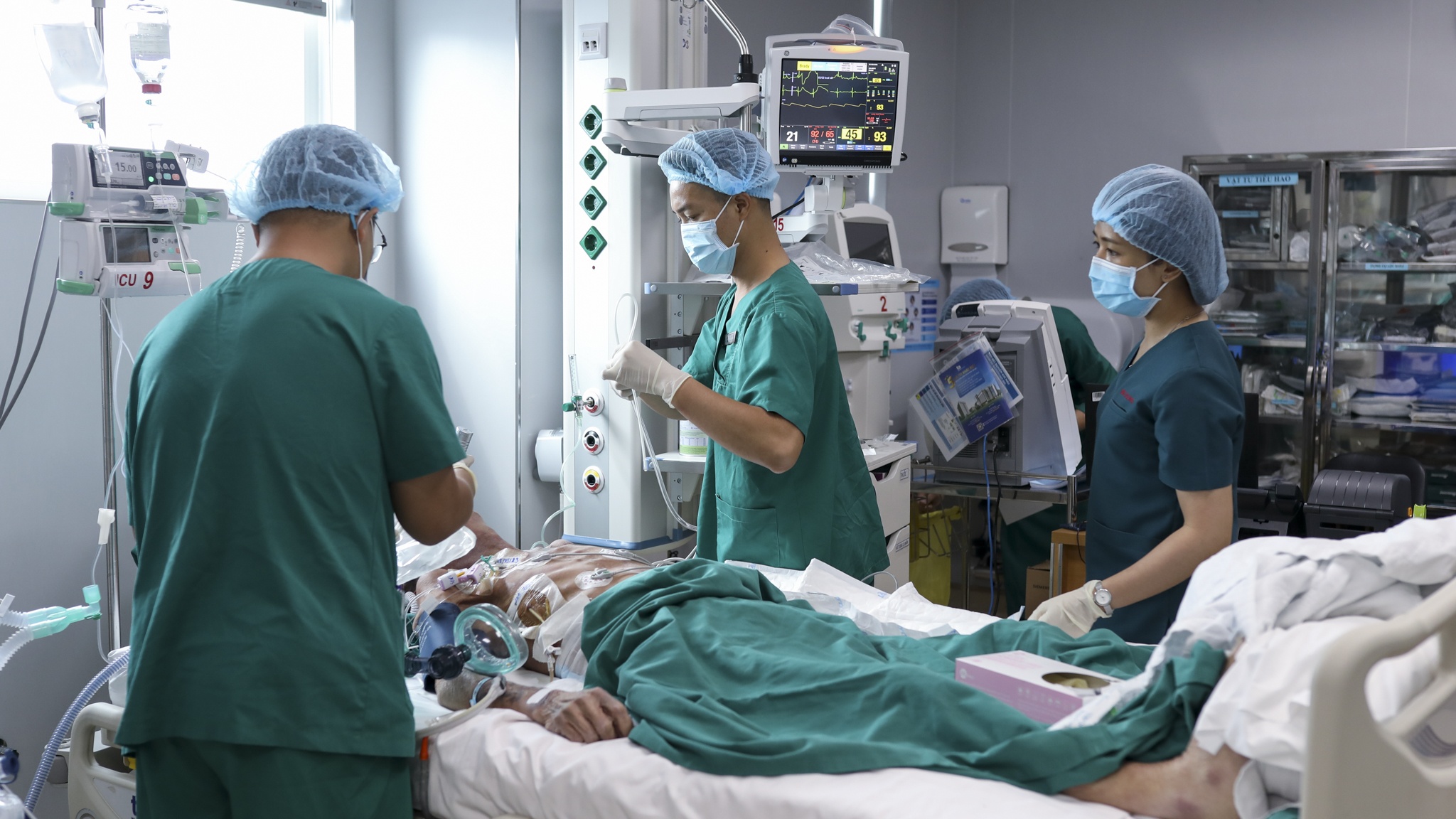 12 giờ nữ điều dưỡng ảnh 10 12 gio nu dieu duong anh 10
