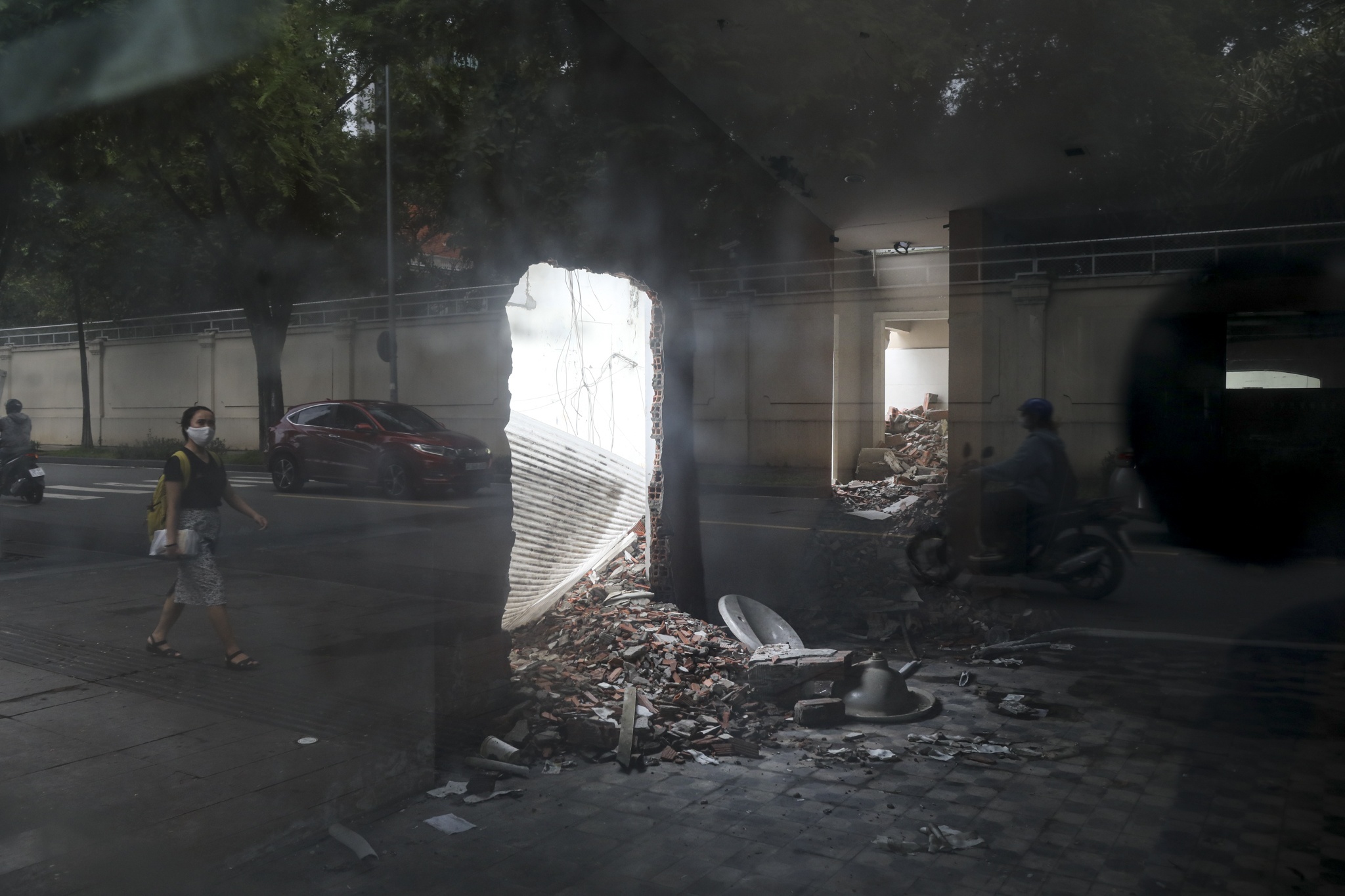 Mat bang vang khach thue anh 3