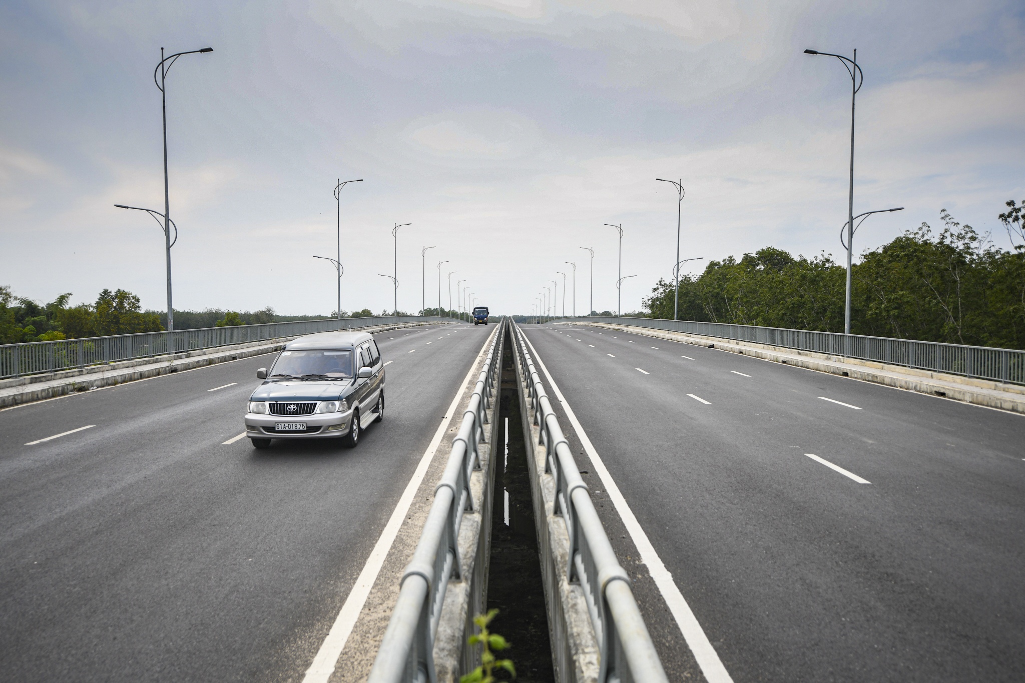 Cau Binh Duong Tay Ninh anh 6