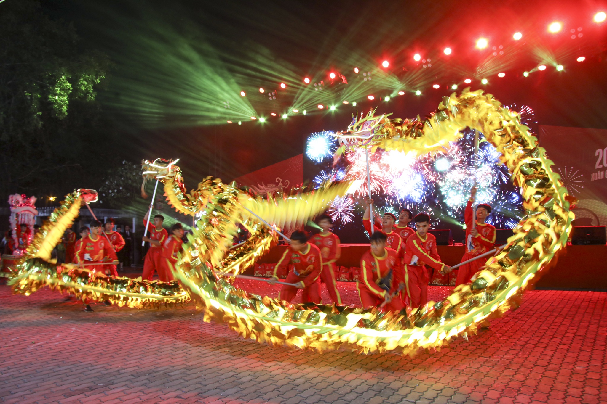 trao qua tet cong nhan anh 2