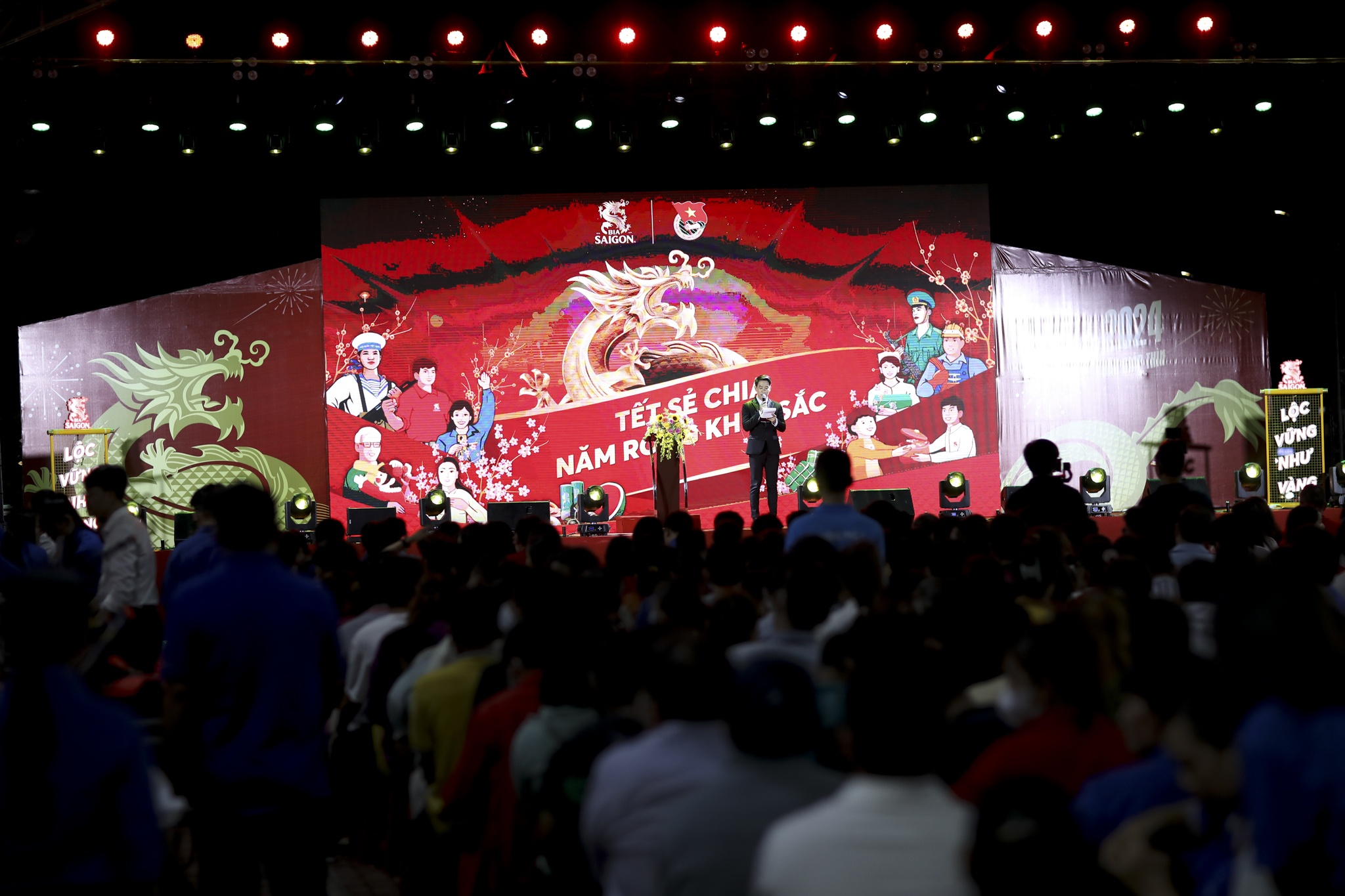 trao qua tet cong nhan anh 1