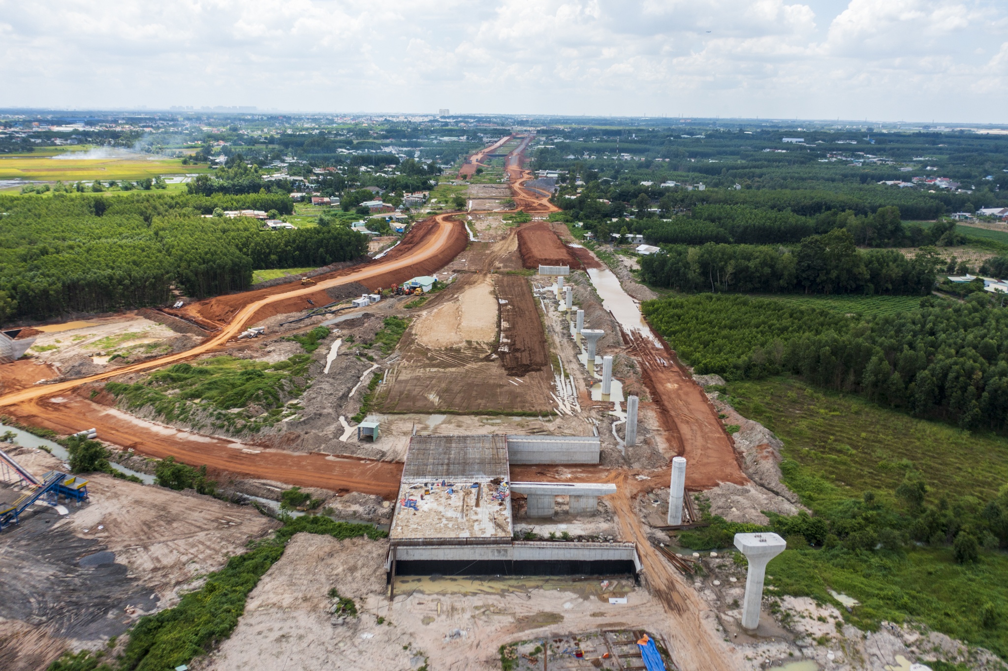 hai tuyen duong long thanh anh 9