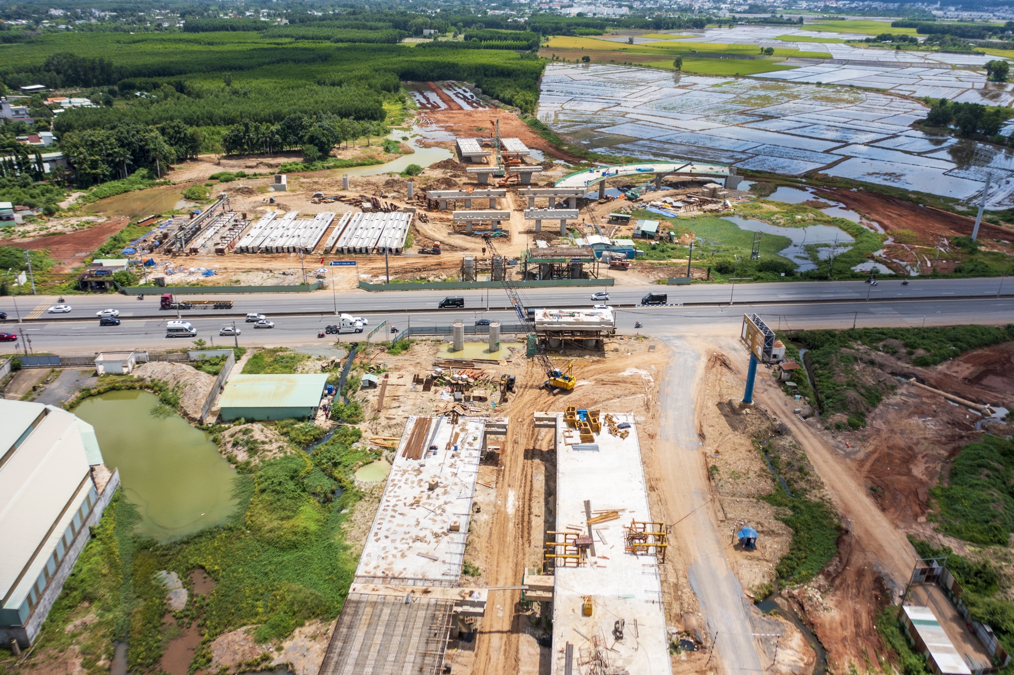 hai tuyen duong long thanh anh 7