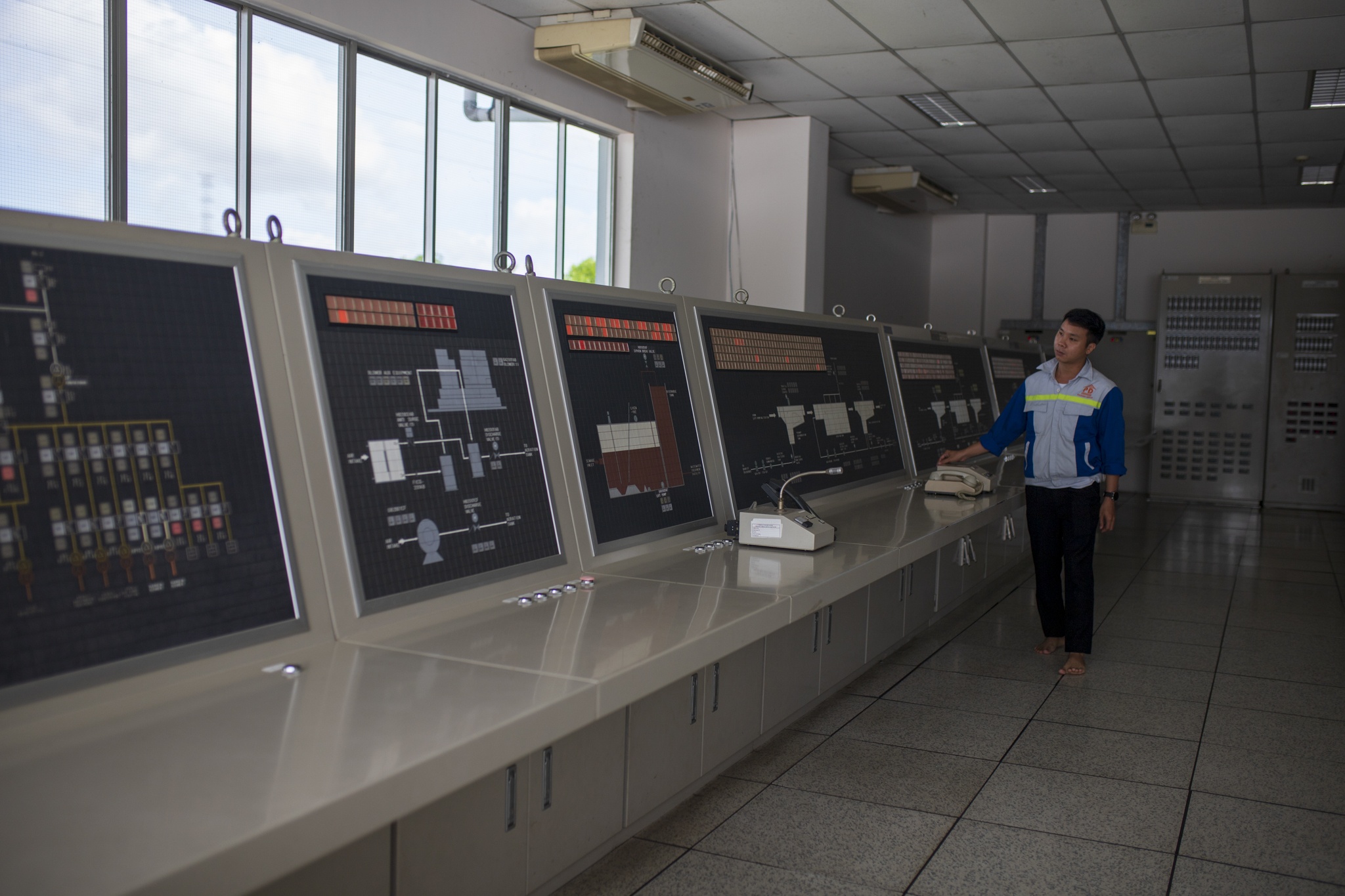 nha may xu ly nuoc anh 11