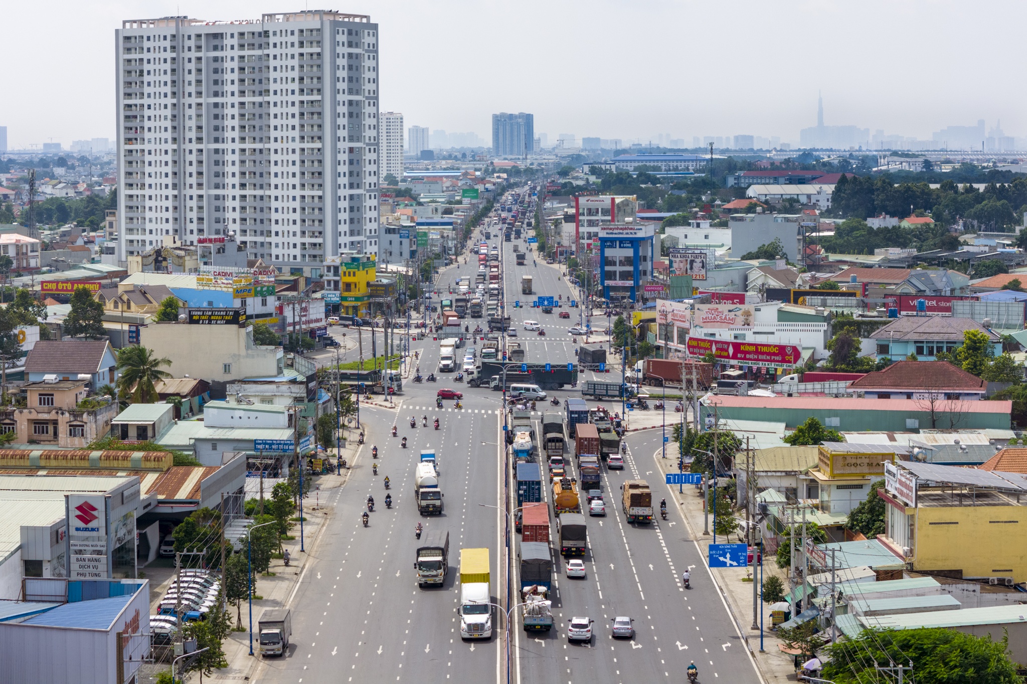 duong 10 lan xe anh 1