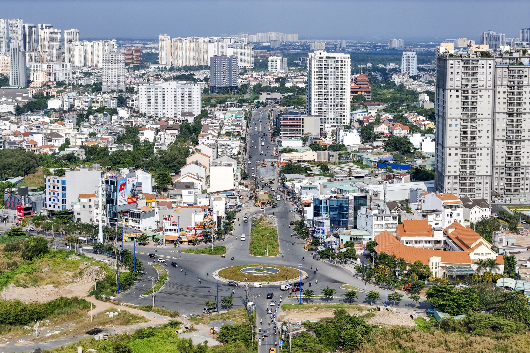 Doan duong cua ngo phia Dong TP.HCM dang do sau gan 10 nam hinh anh