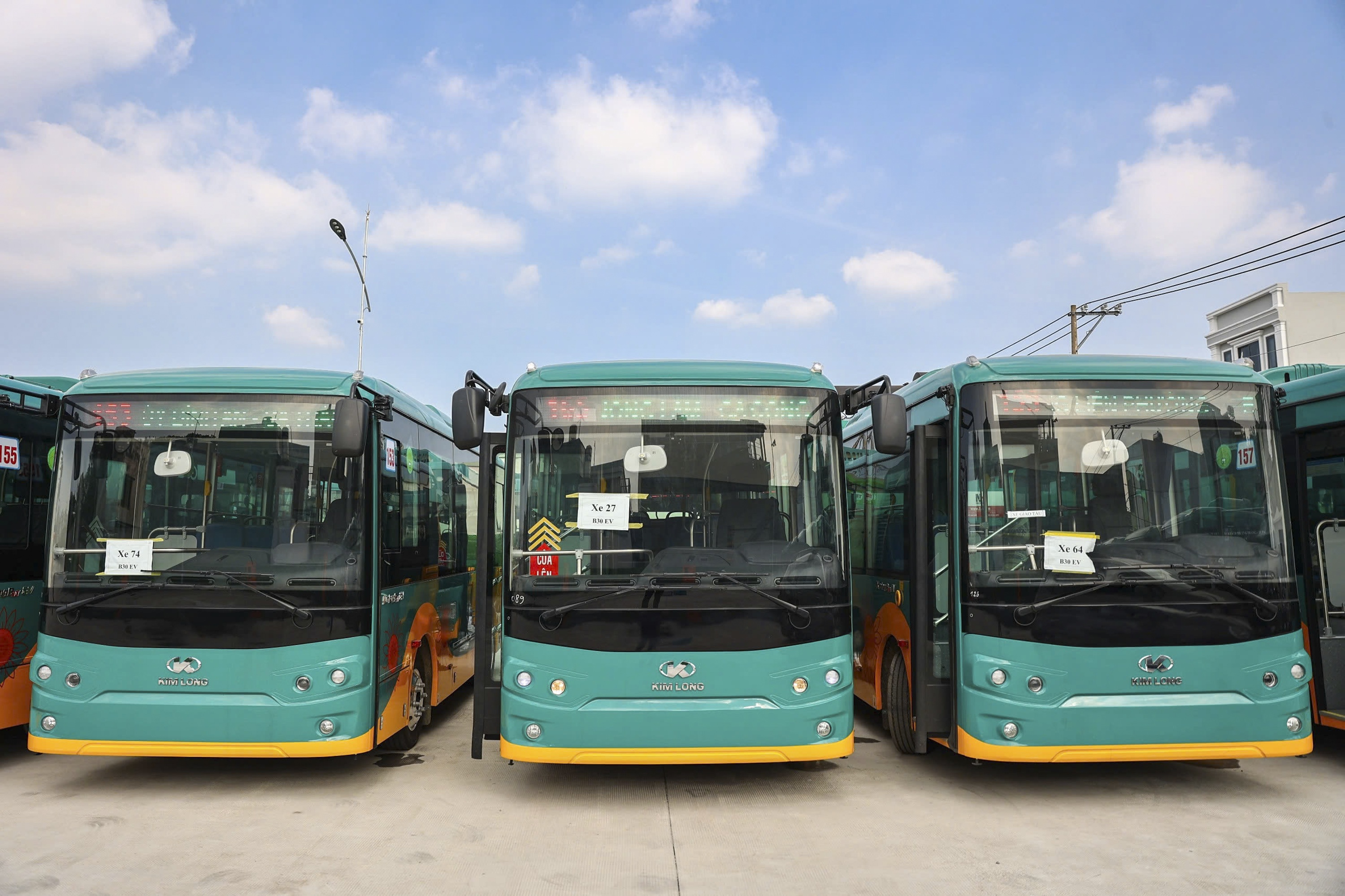 xe buyt dien metro anh 4