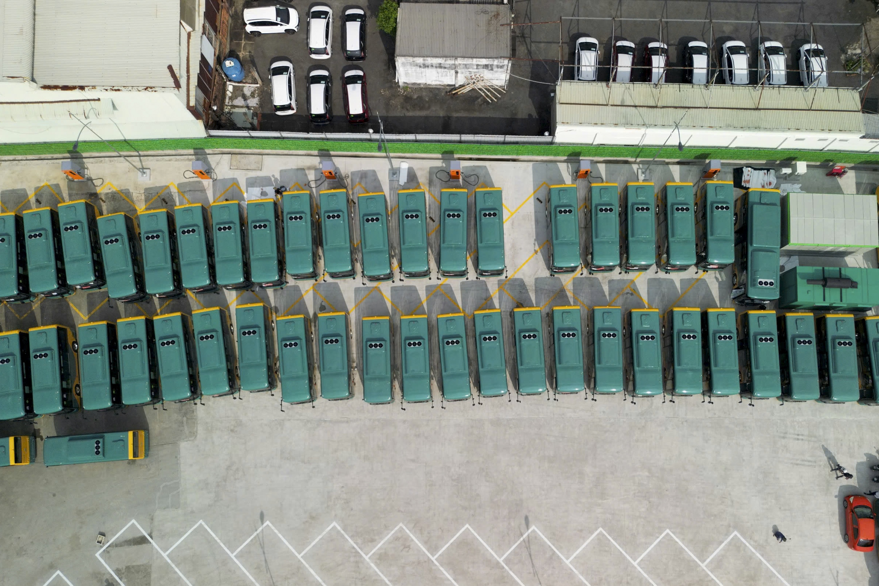 xe buyt dien metro anh 12