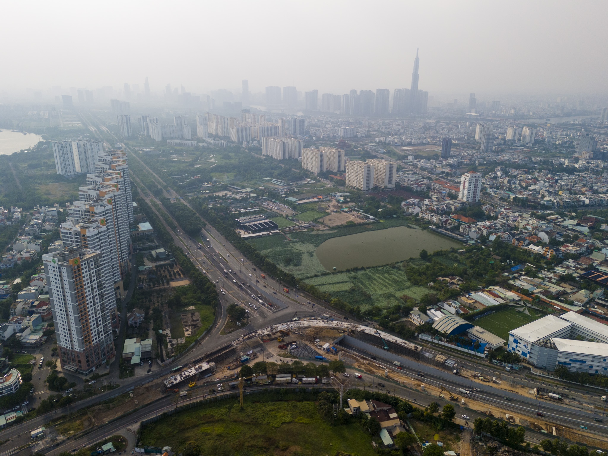 Can canh noi dat nha ga cuoi du an duong sat toc do cao Bac - Nam hinh anh