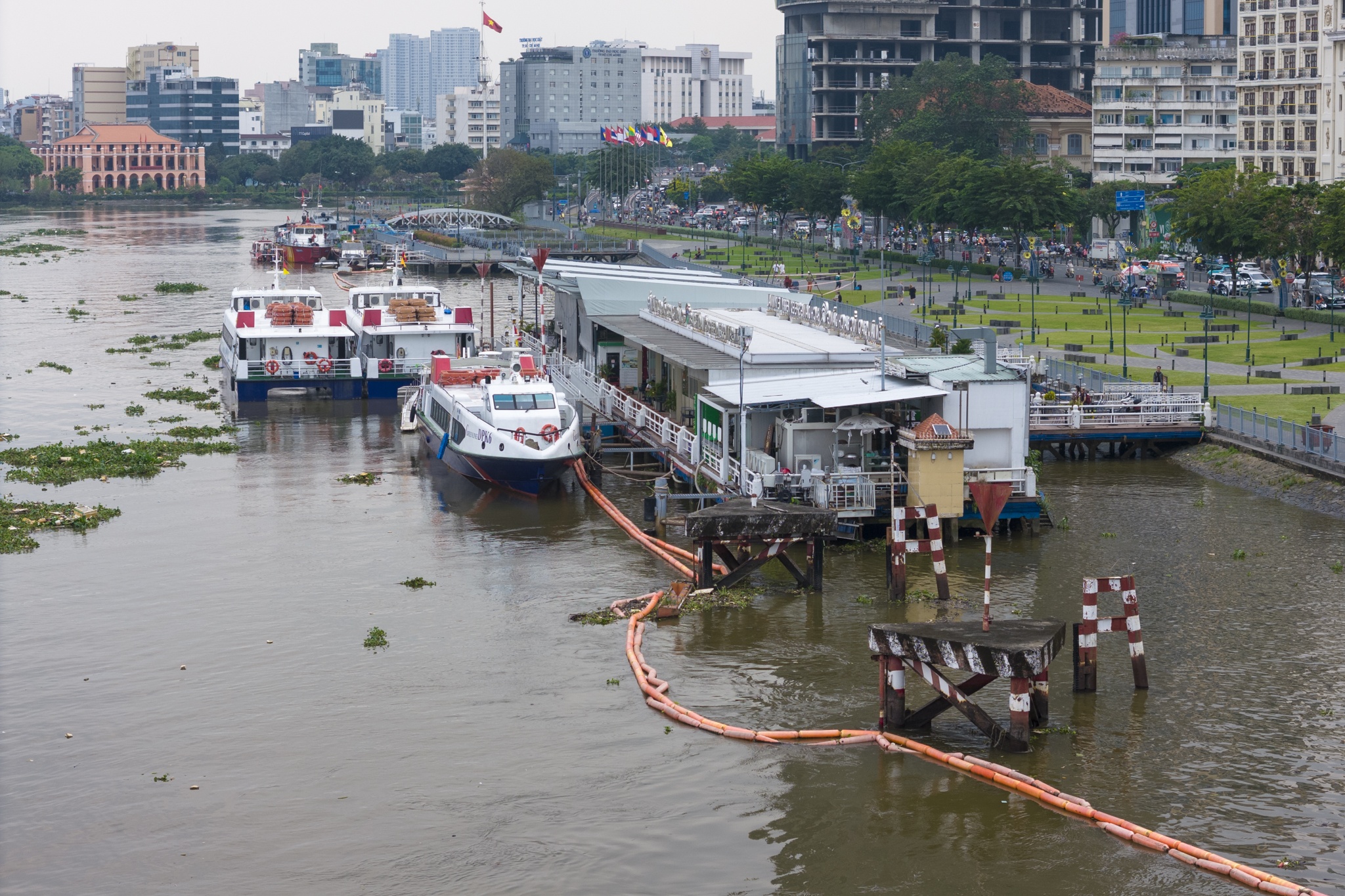 khoi cong cau di bo anh 10