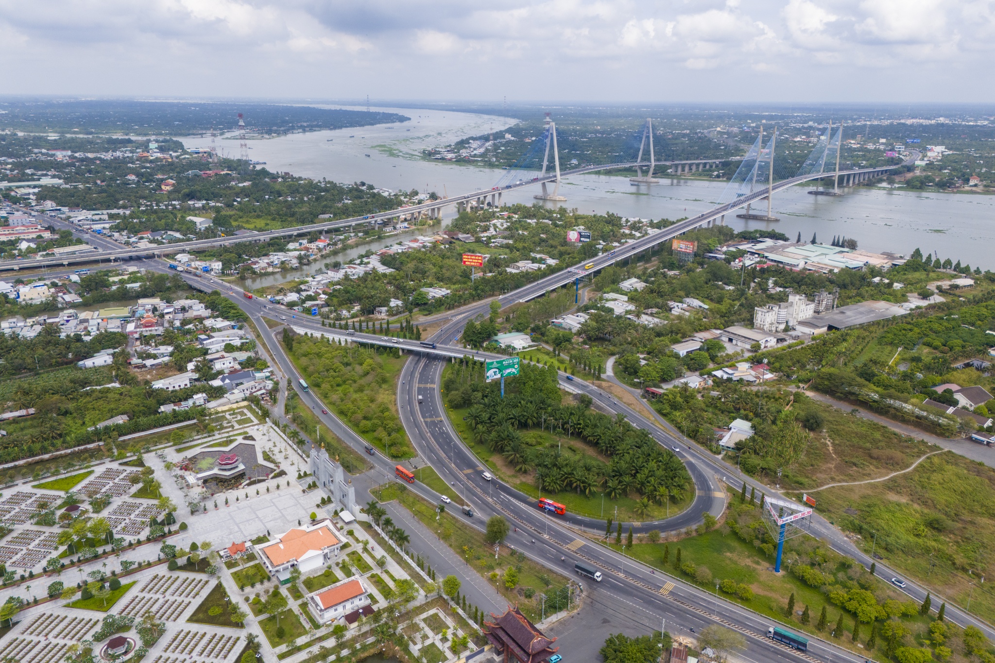 Toan canh cao toc TP.HCM - Trung Luong - My Thuan sap duoc mo rong hinh anh