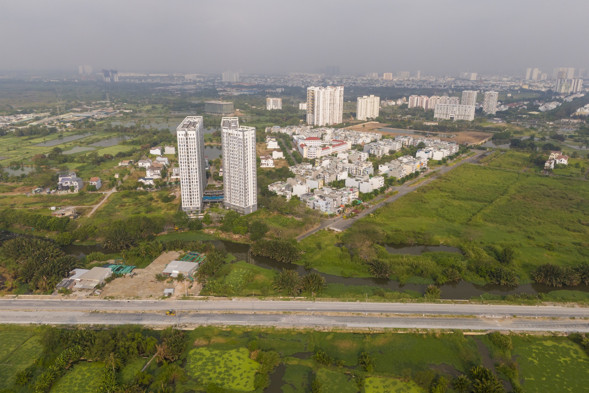 Hien trang 7 khu dat o TP.HCM sap duoc dau gia hinh anh